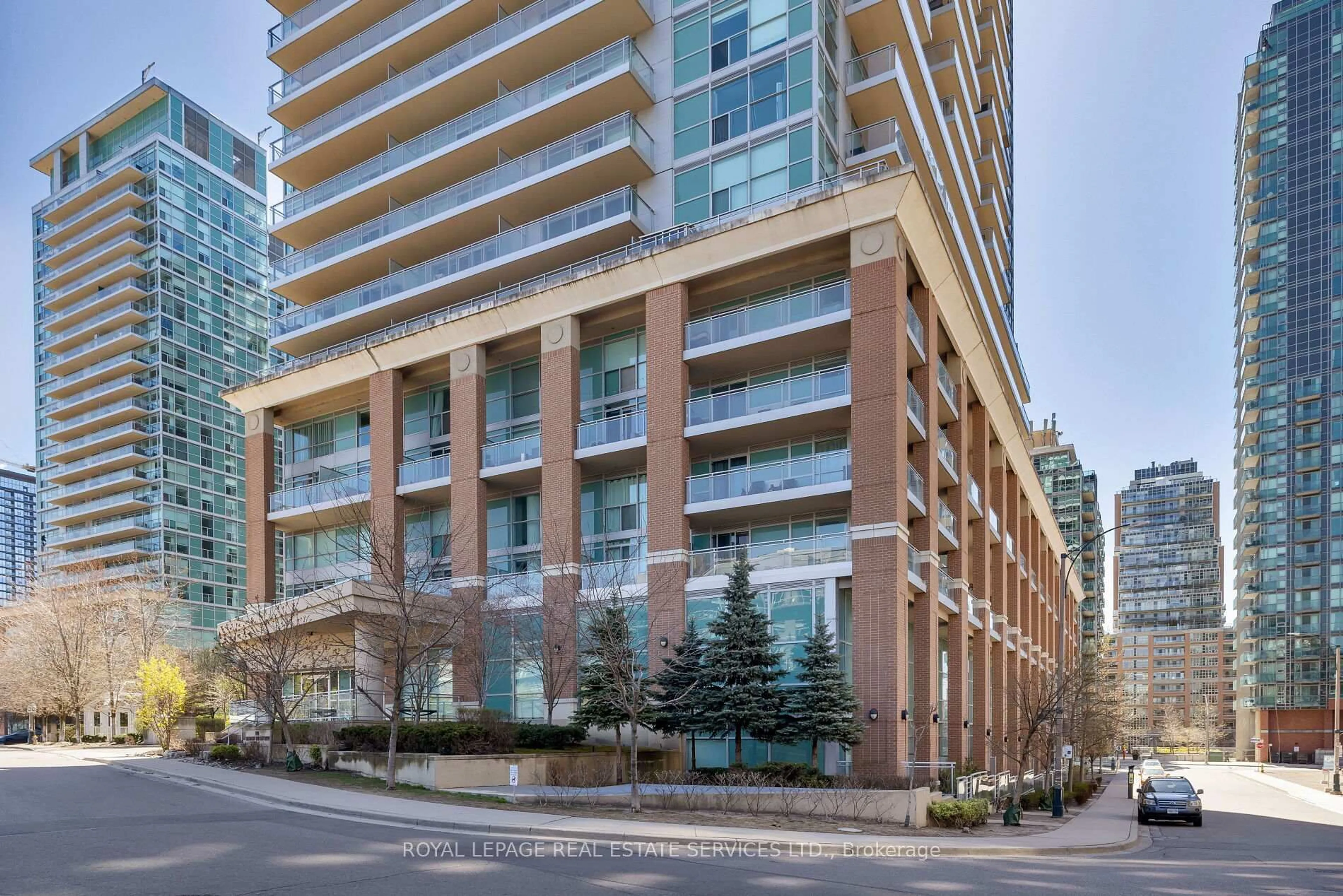 Patio, unknown for 100 Western Battery Rd #1203, Toronto Ontario M6K 3S2