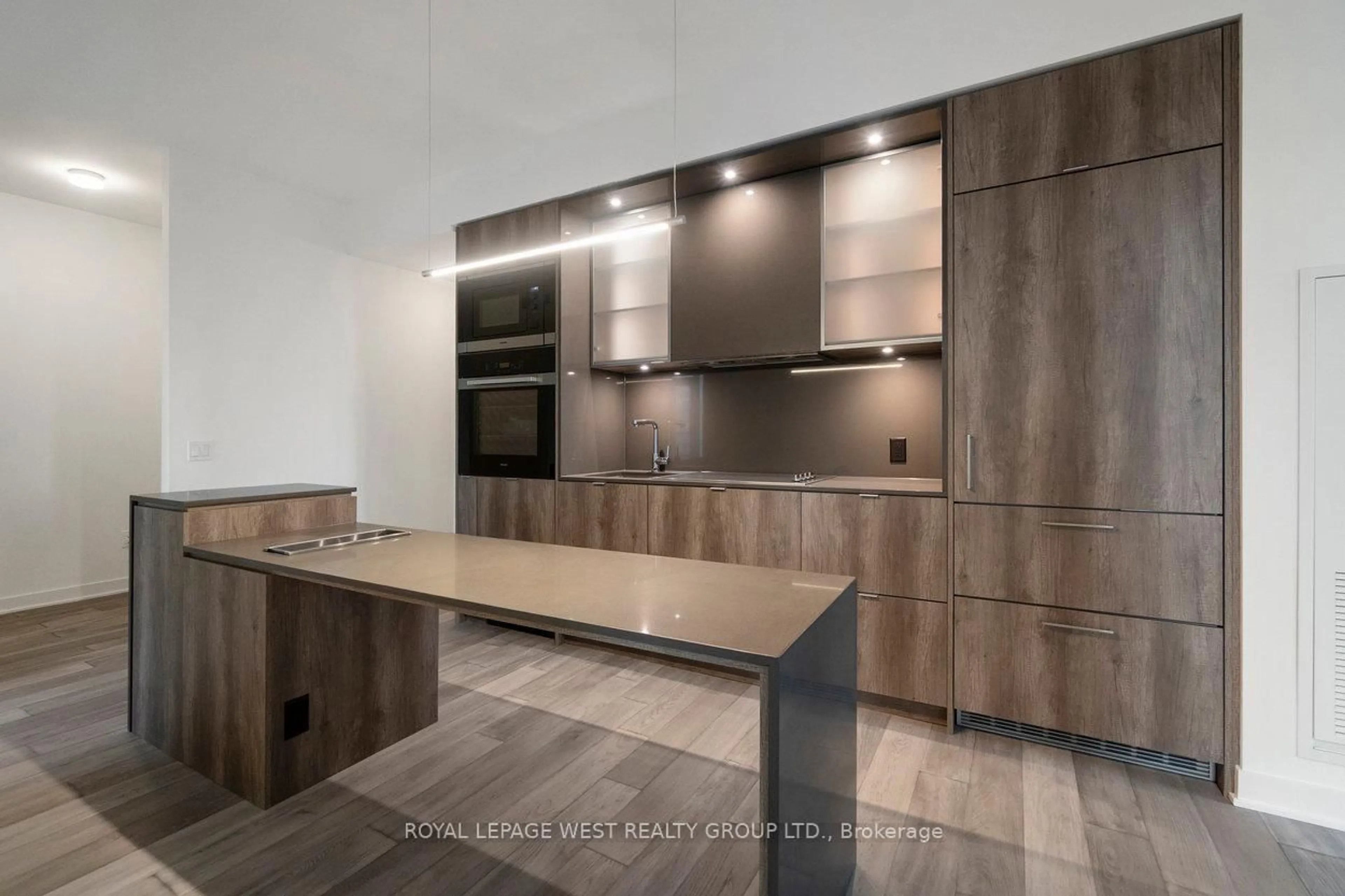 Contemporary kitchen, unknown for 11 Yorkville Ave #1310, Toronto Ontario M4W 1L2
