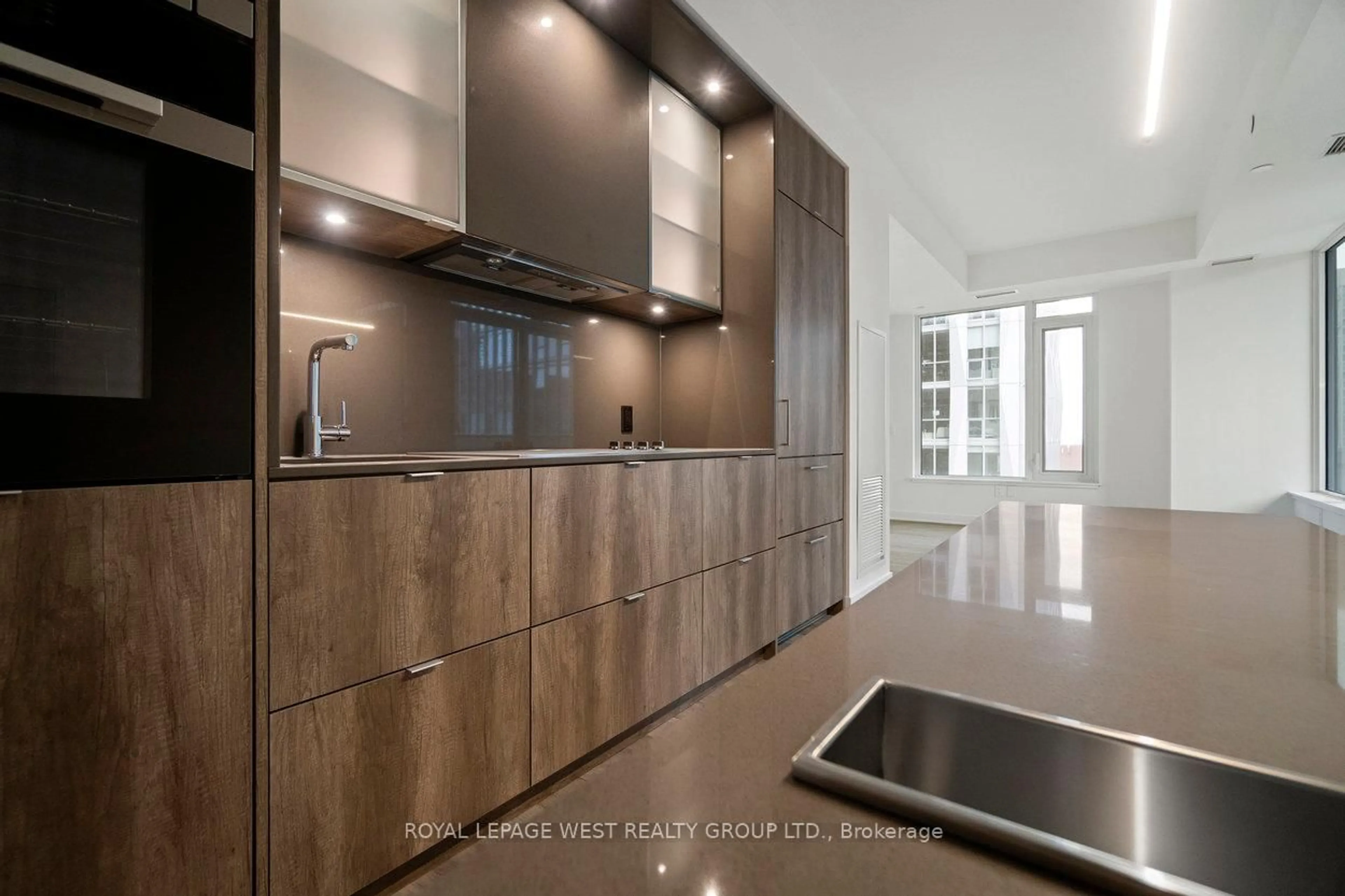 Contemporary kitchen, unknown for 11 Yorkville Ave #1310, Toronto Ontario M4W 1L2