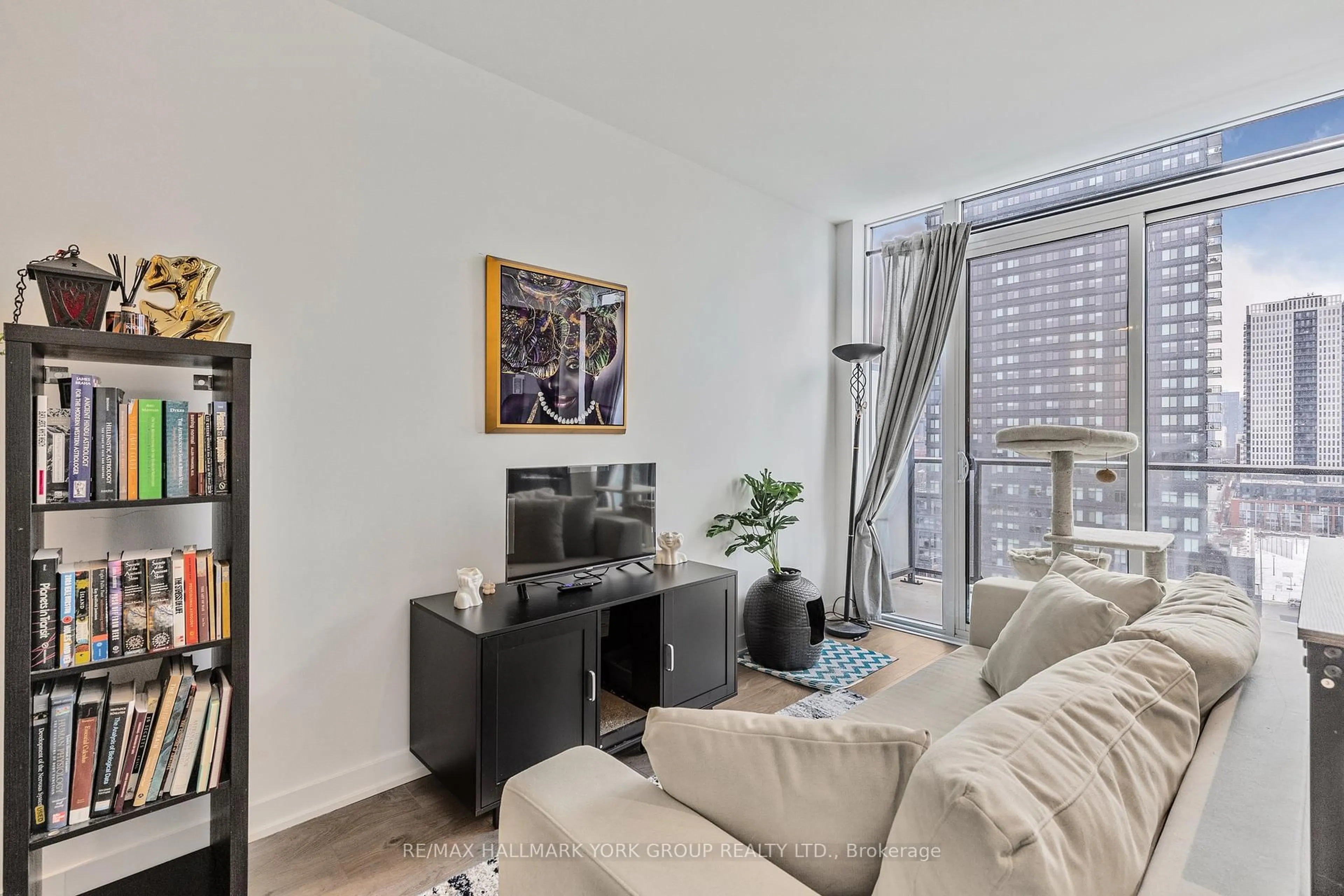 Living room with furniture, unknown for 5 Defries St #1112, Toronto Ontario M5A 0W7