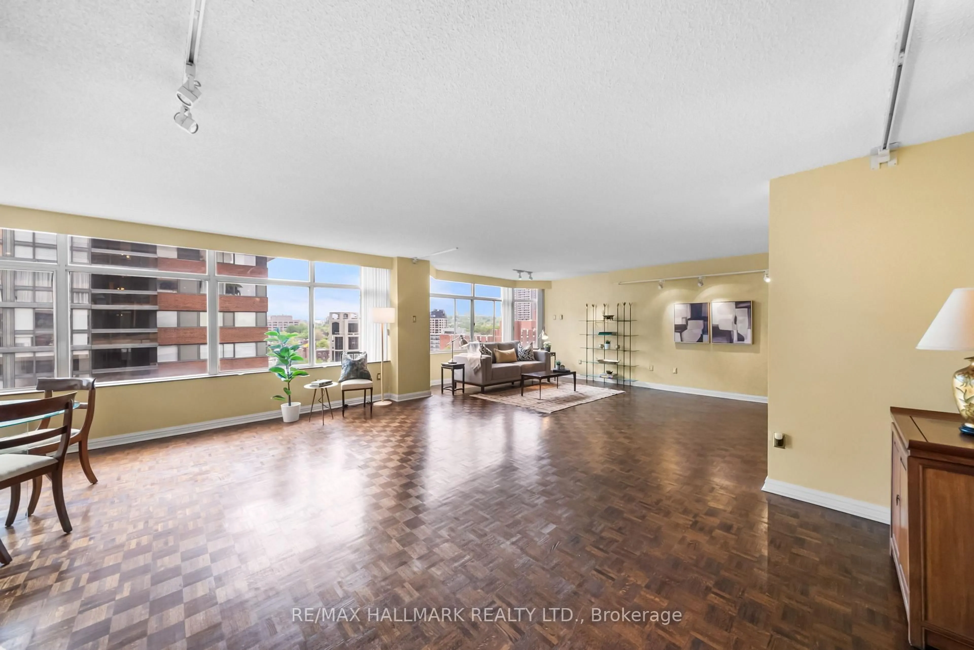 Unknown for 900 Yonge St #1101, Toronto Ontario M4W 3P5