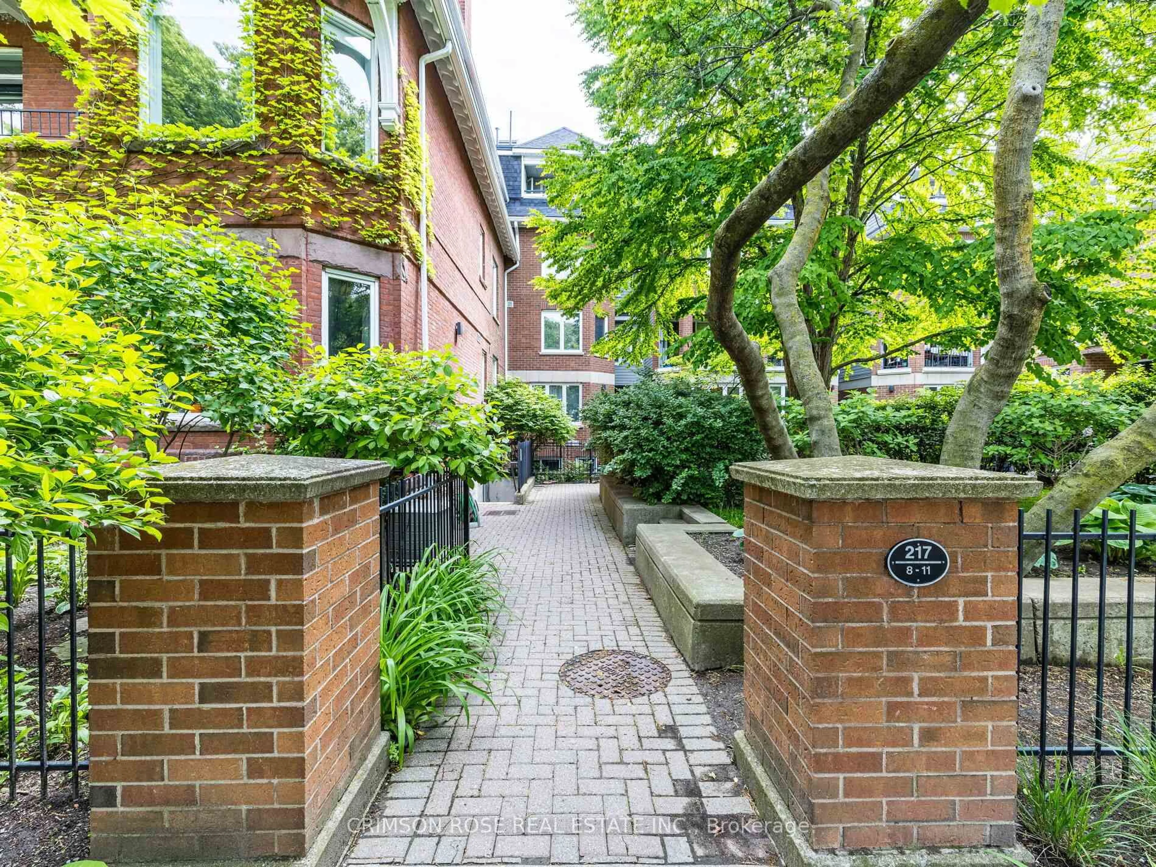 Patio, street for 217 St George St #8, Toronto Ontario M5R 3S7