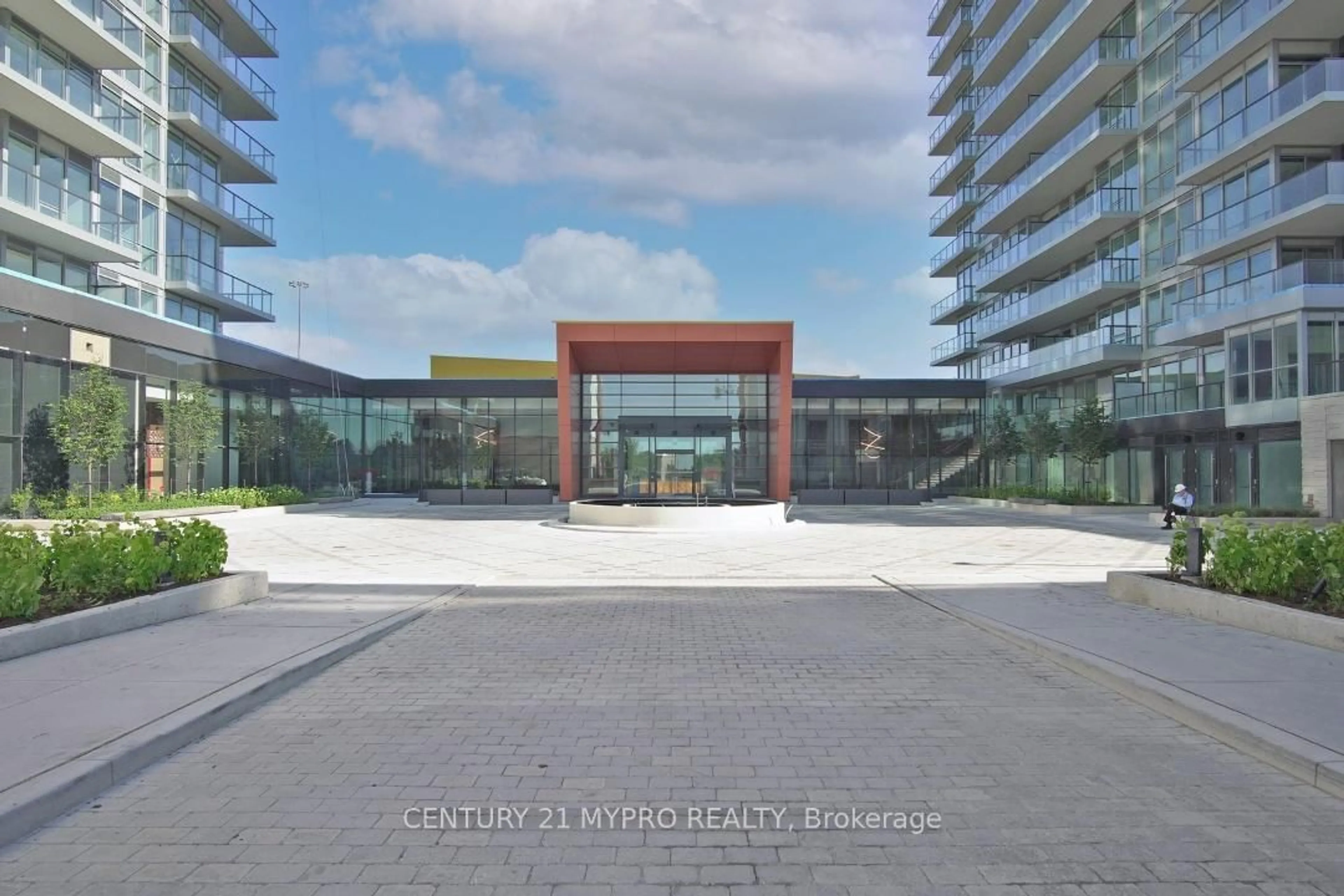 Indoor foyer for 85 McMahon Dr #1801, Toronto Ontario M2K 0H1