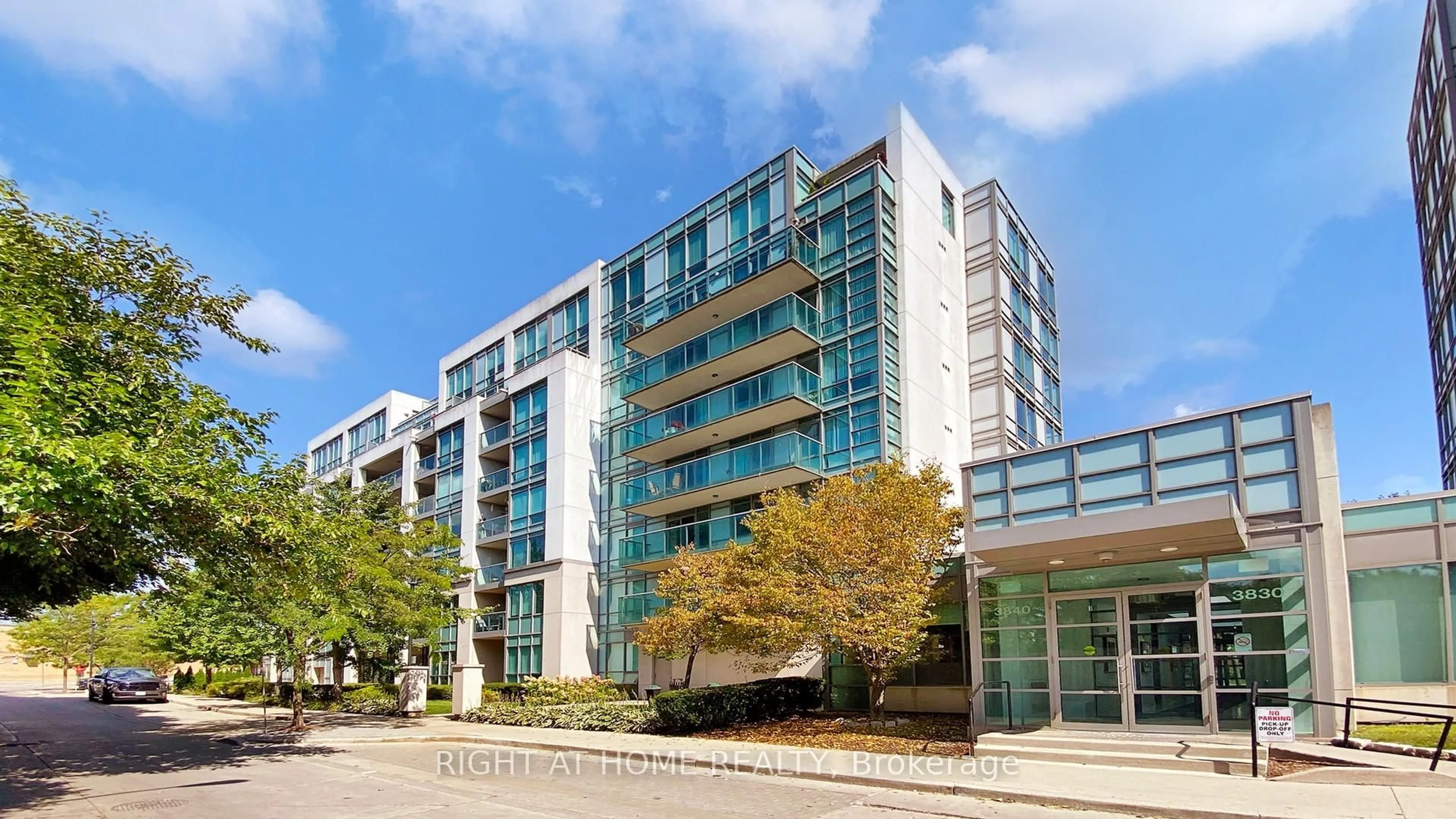 Unknown for 3840 Bathurst St #609, Toronto Ontario M3H 6C6