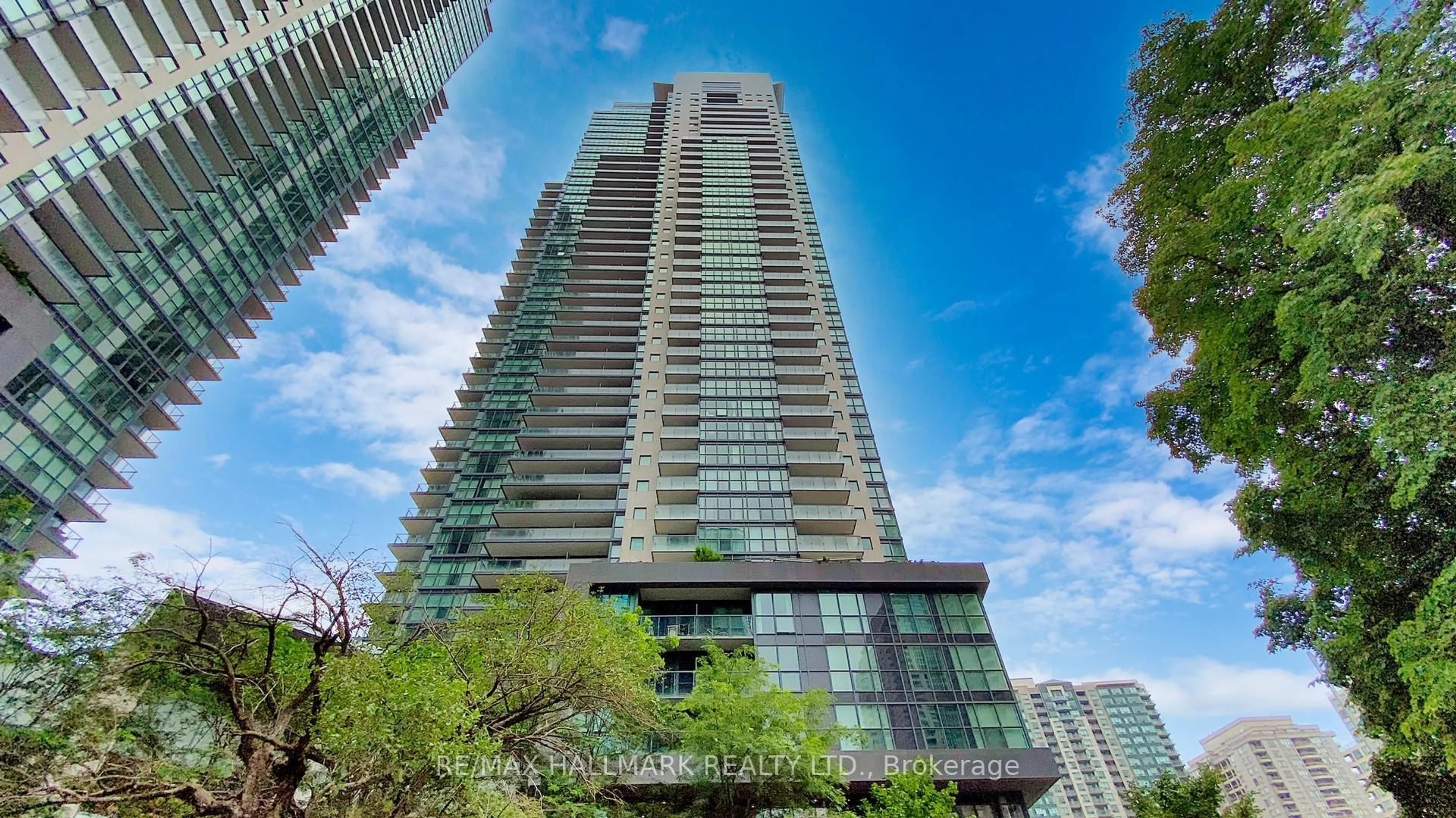 Indoor foyer for 5168 YONGE St #711, Toronto Ontario M2N 0G1