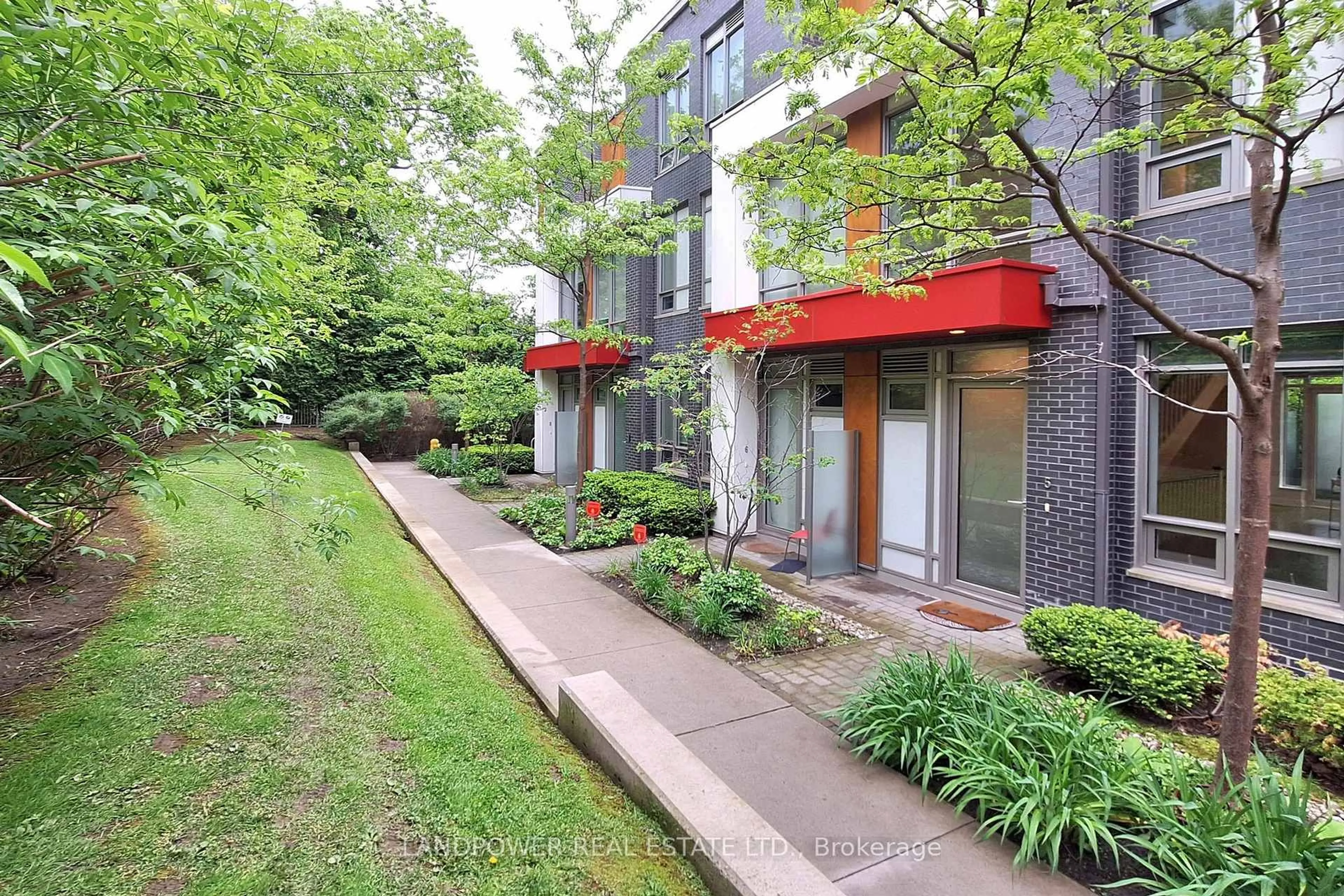Patio, street for 88 Sheppard Ave #TH 5, Toronto Ontario M2N 6Y2