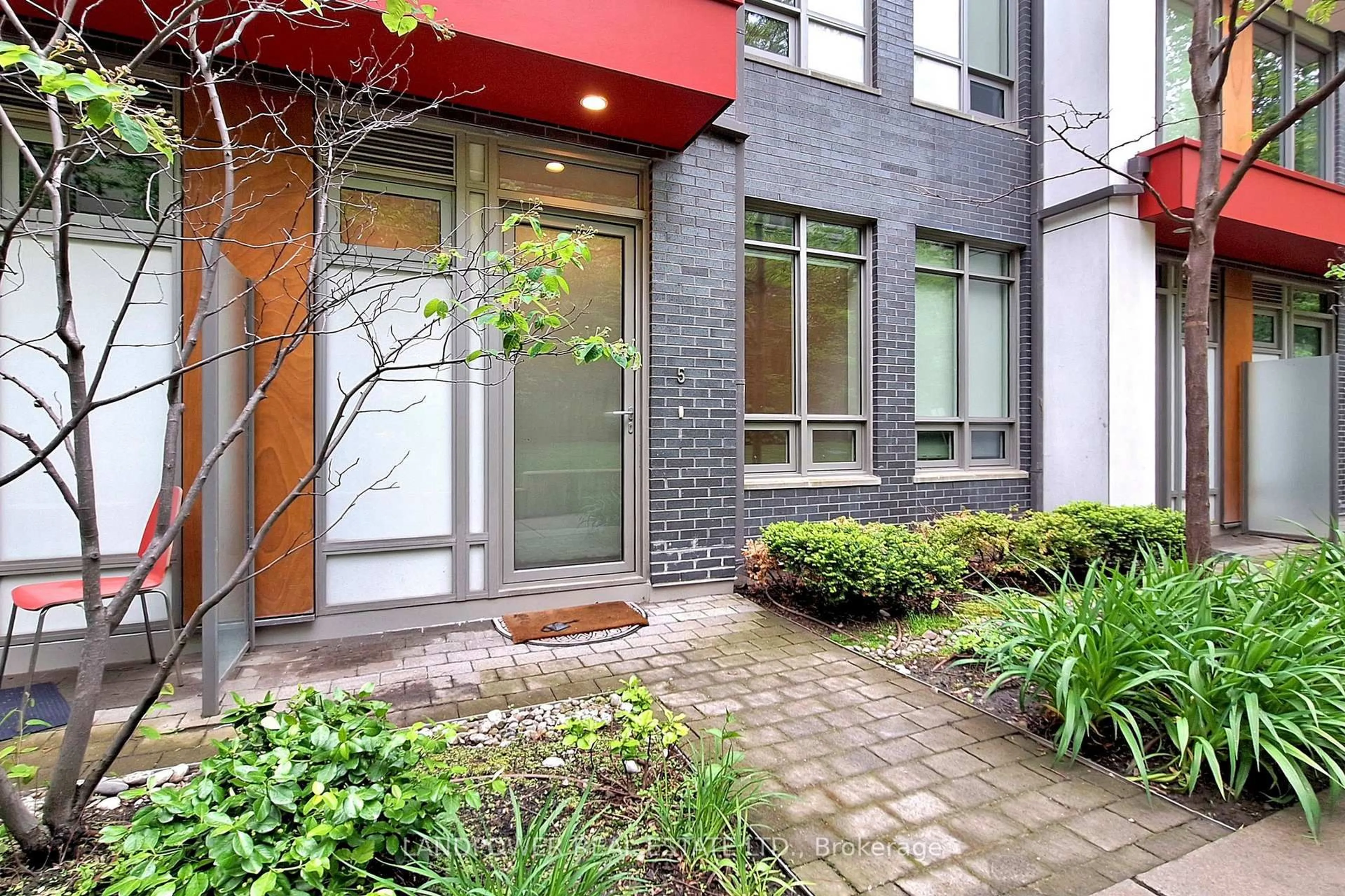 Unknown for 88 Sheppard Ave #TH 5, Toronto Ontario M2N 6Y2