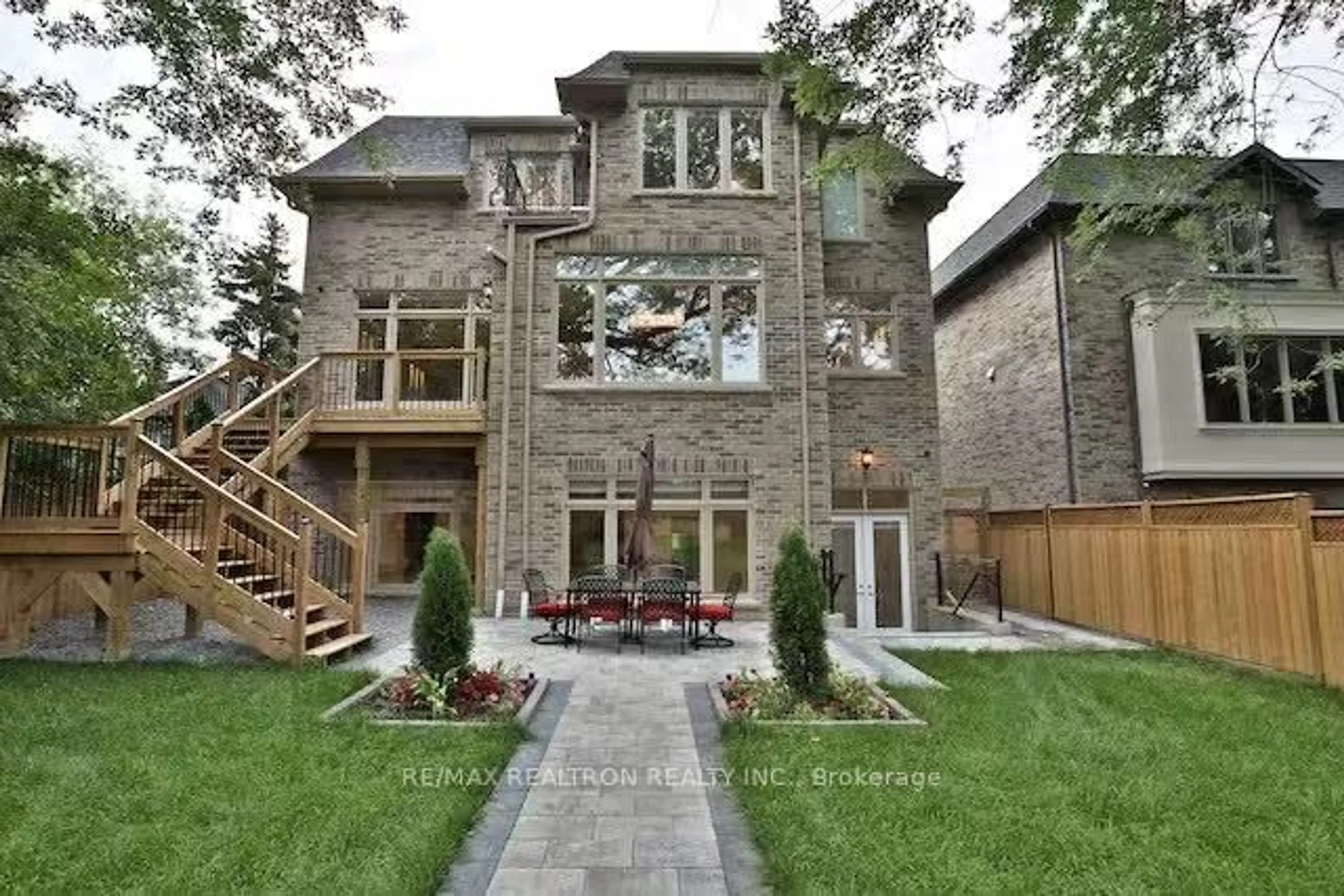 Home with brick exterior material, street for 255 Ellerslie Ave, Toronto Ontario M2N 1Y5
