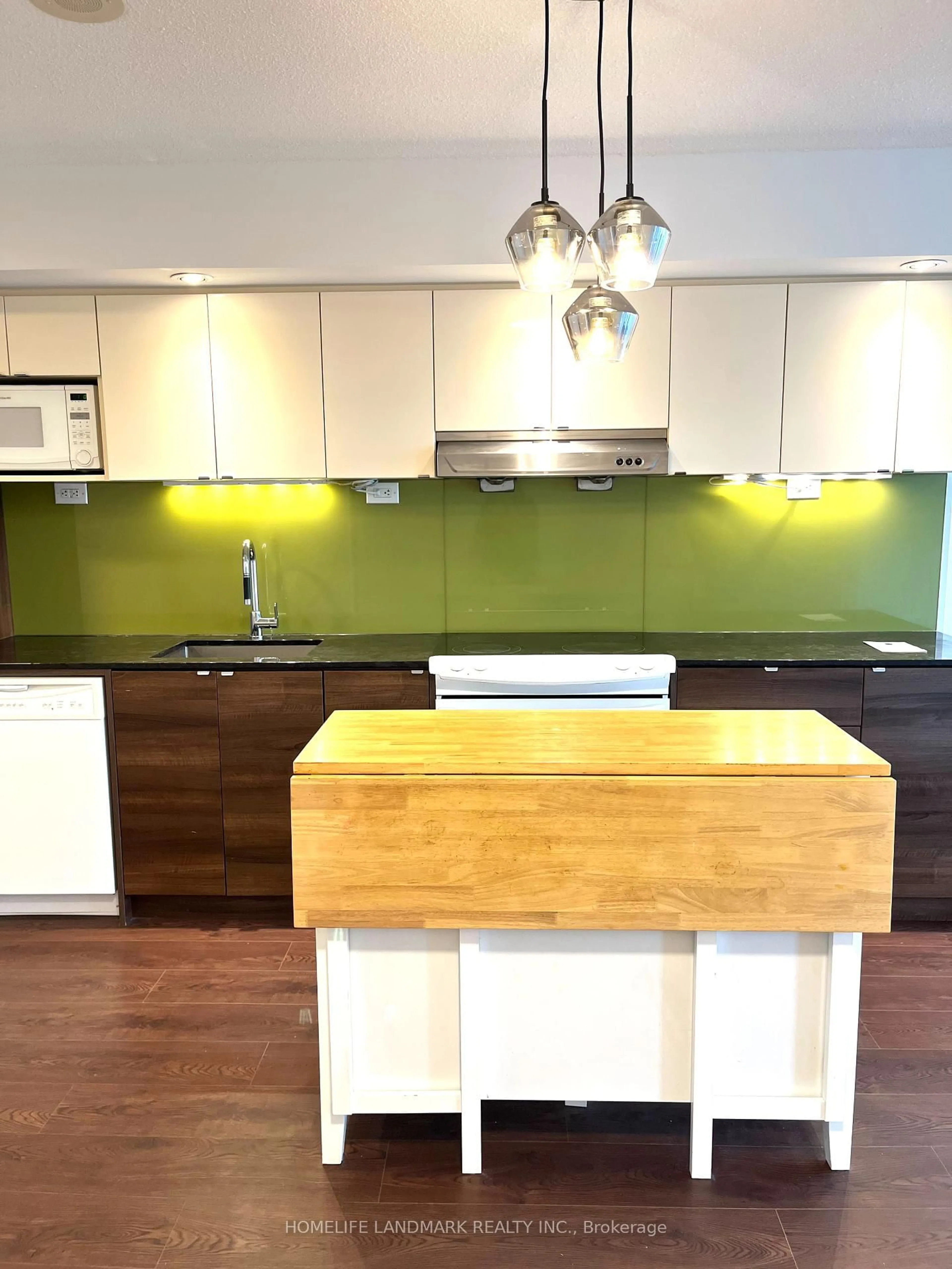 Contemporary kitchen, wood/laminate floor for 121 Mcmahon Dr #907, Toronto Ontario M2K 0C1