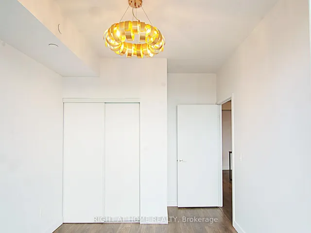 Additional image 4 of 8 Eglinton Ave Unit 3407