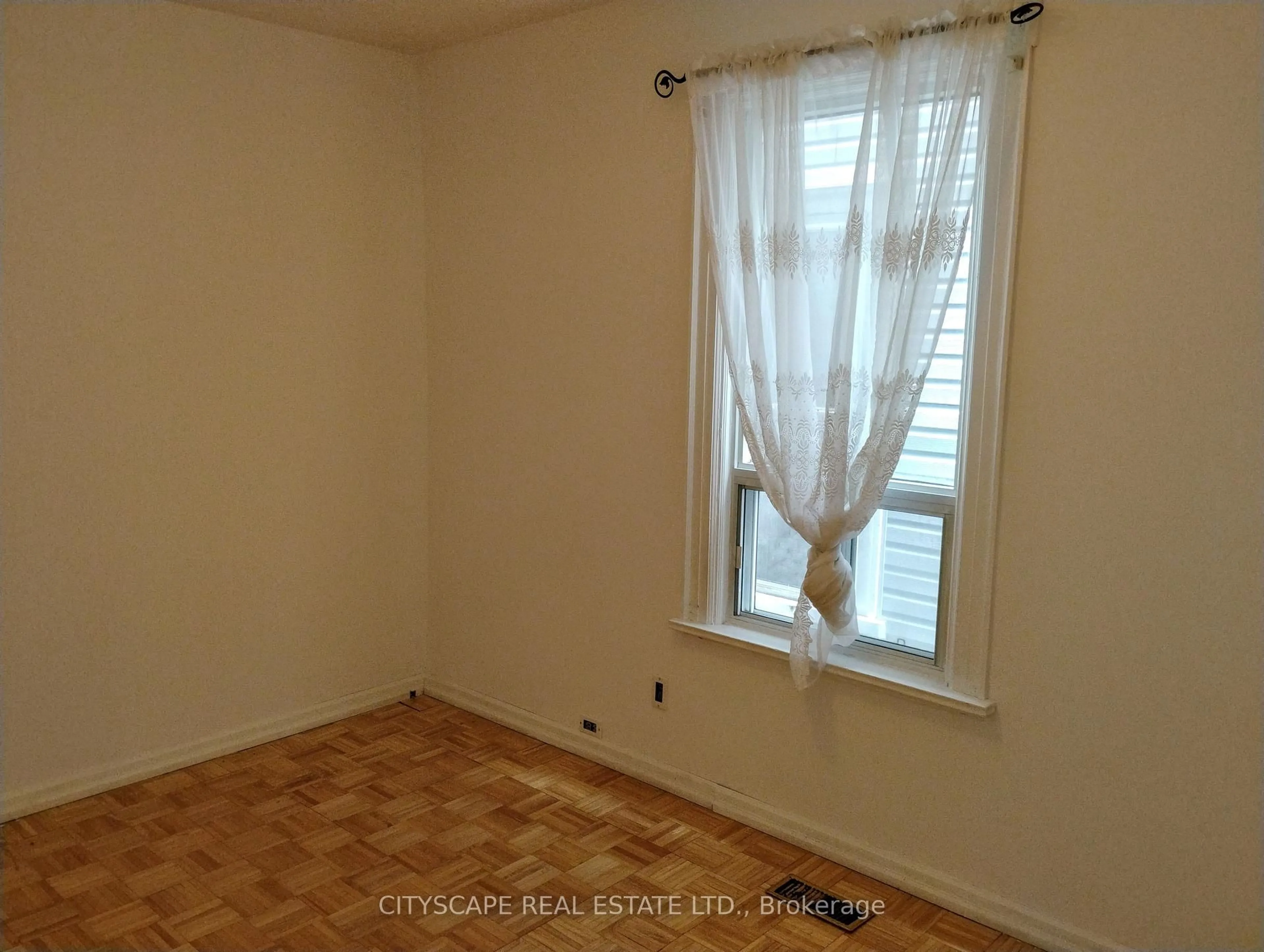 A pic of a room for 92 Bellwoods Ave, Toronto Ontario M6J 2P4