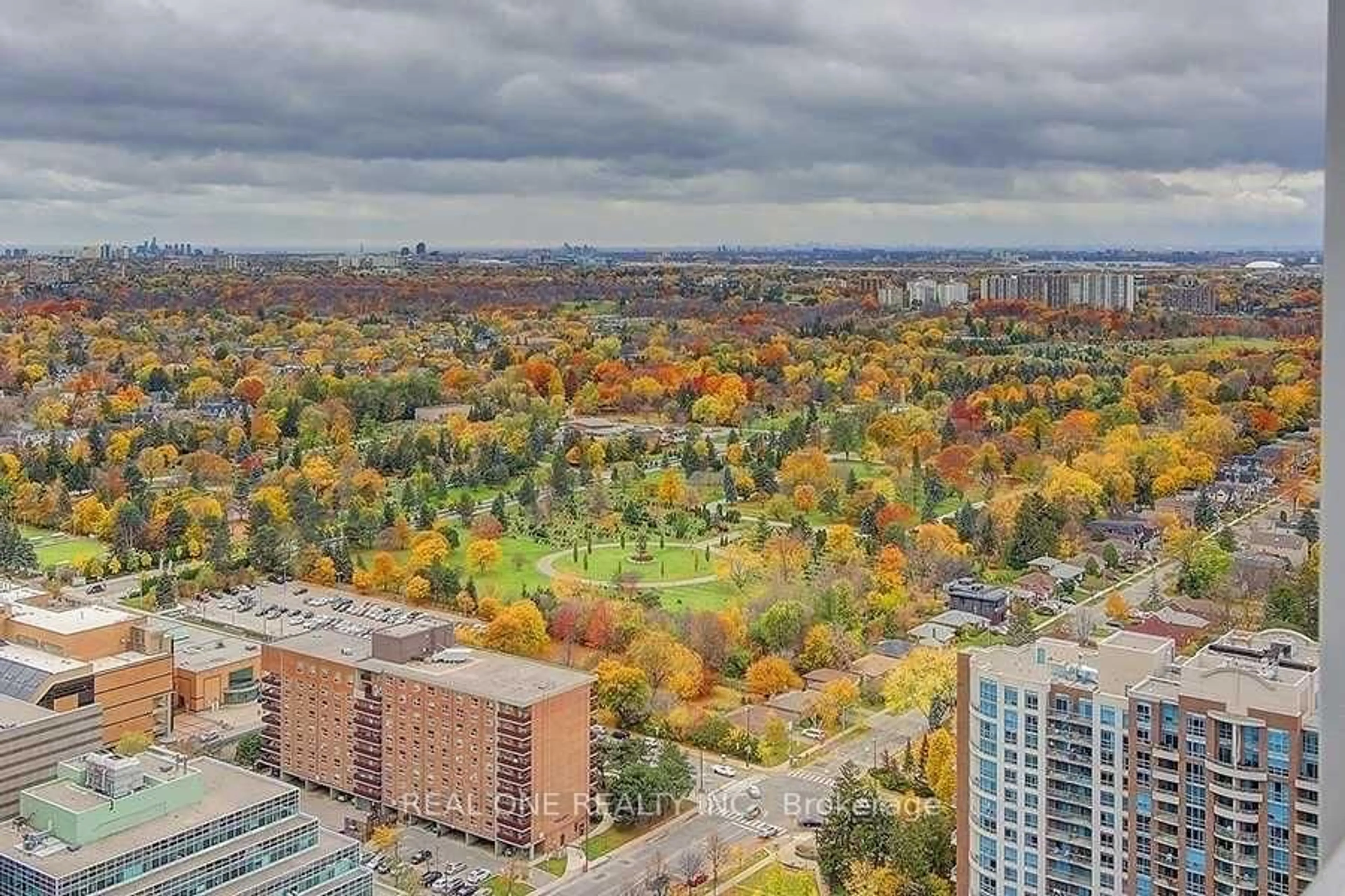 A pic from outside/outdoor area/front of a property/back of a property/a pic from drone, city buildings view from balcony for 5180 Yonge St #3405, Toronto Ontario M2N 5P6