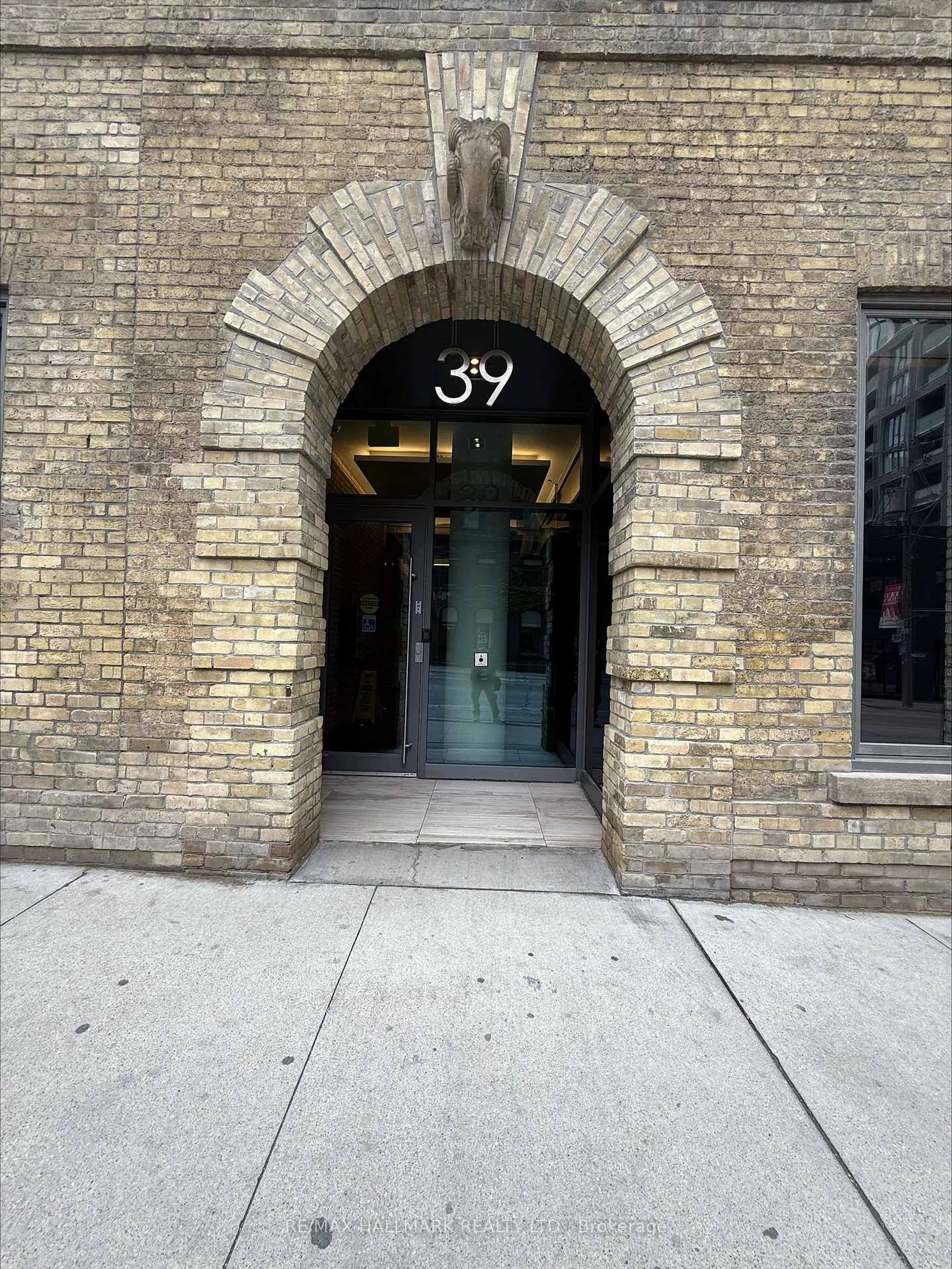 Indoor foyer for 39 SHERBOURNE St #1508, Toronto Ontario M5A 1K2