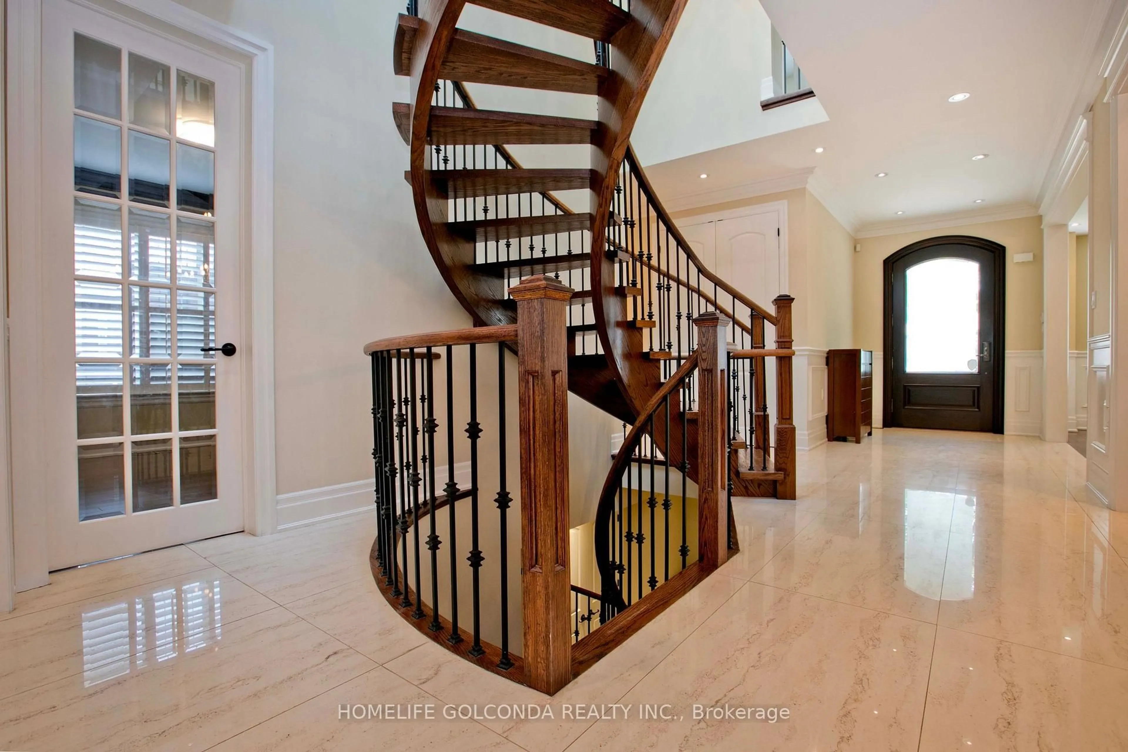 Stairs for 394 Connaught Ave, Toronto Ontario M2R 2M2