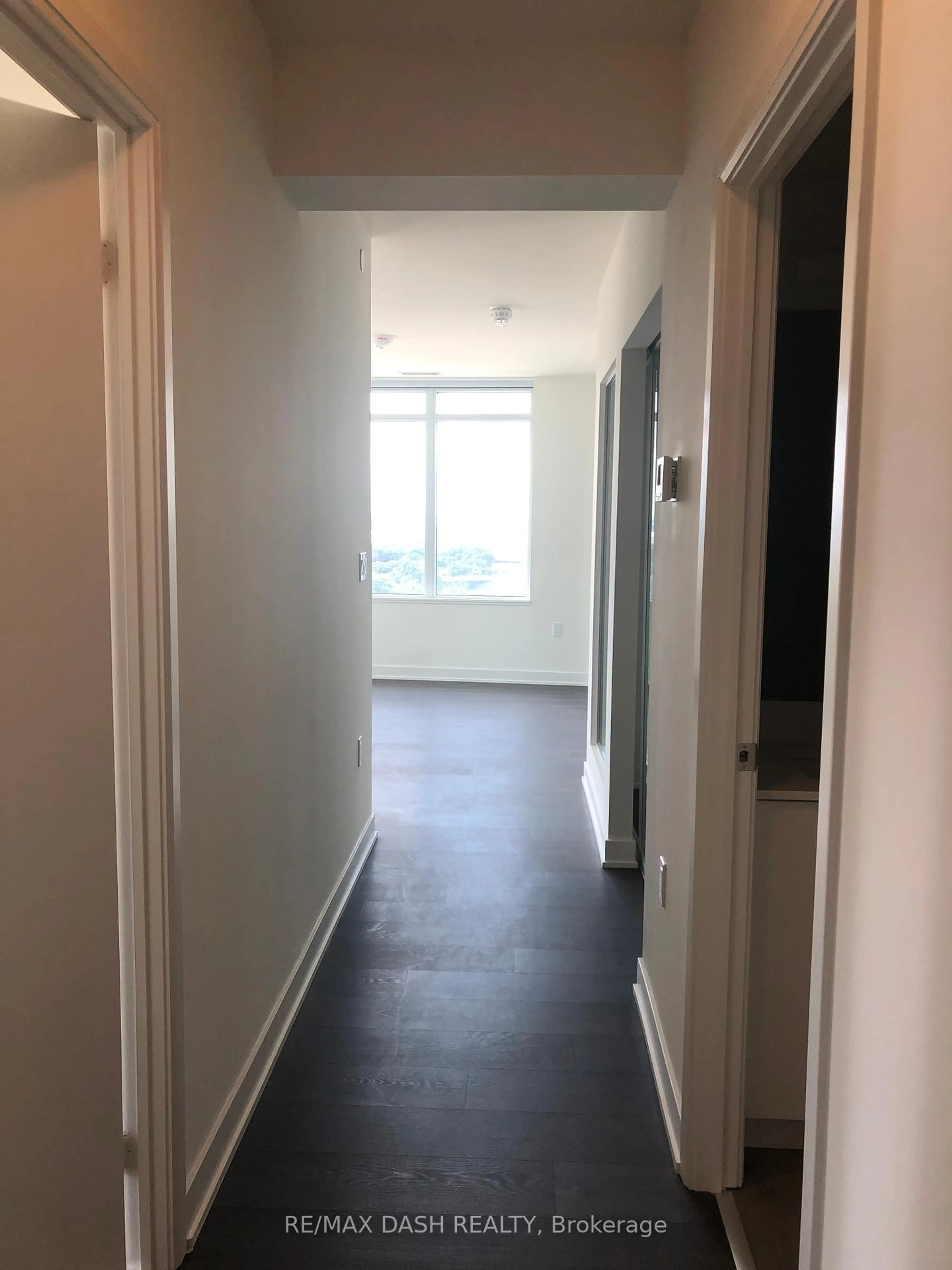 Unknown for 27 Bathurst St #1204W, Toronto Ontario M5V 0R1