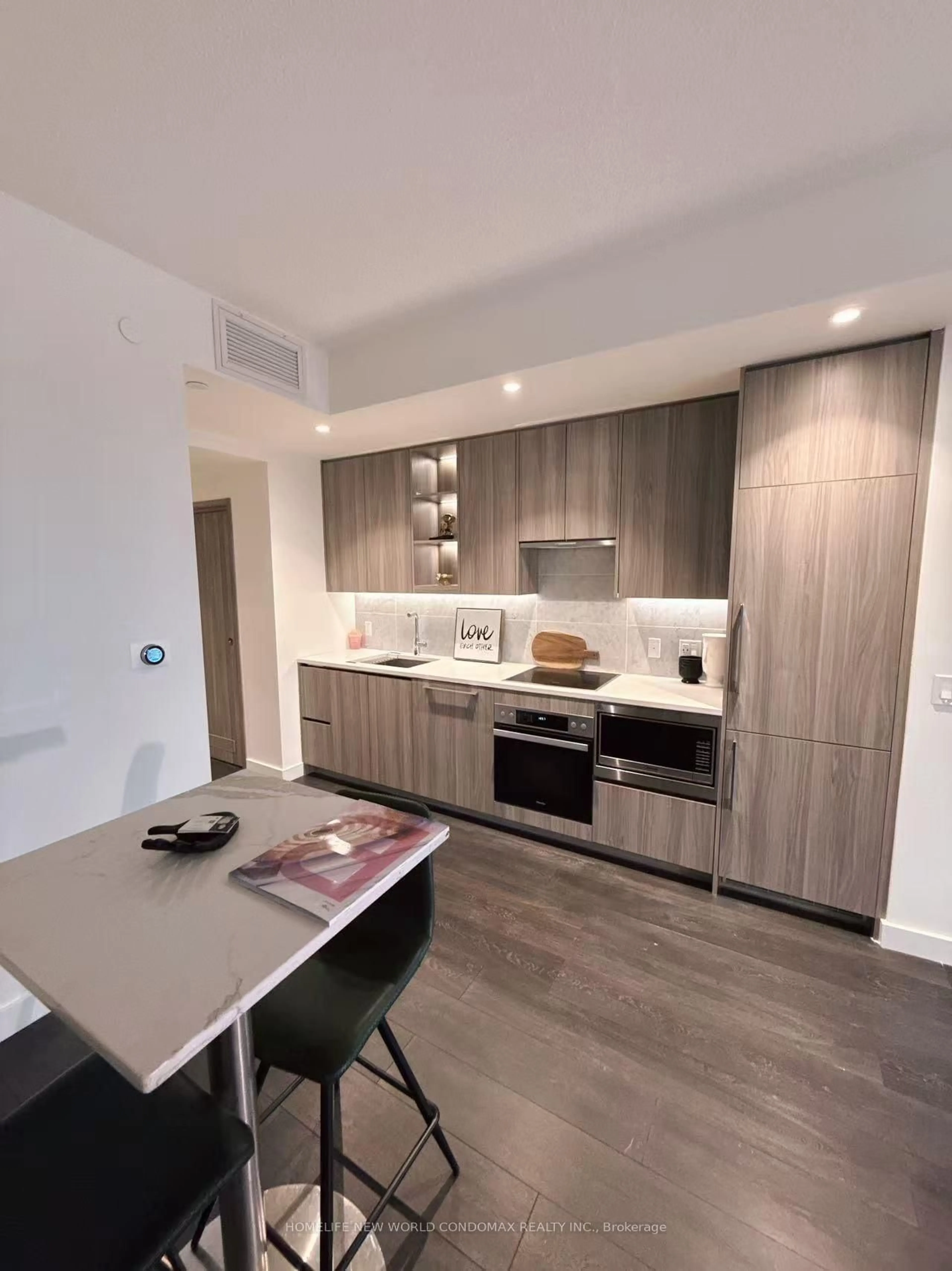 Open concept kitchen, unknown for 95 Mcmahon Dr #710, Toronto Ontario M2K 0H2