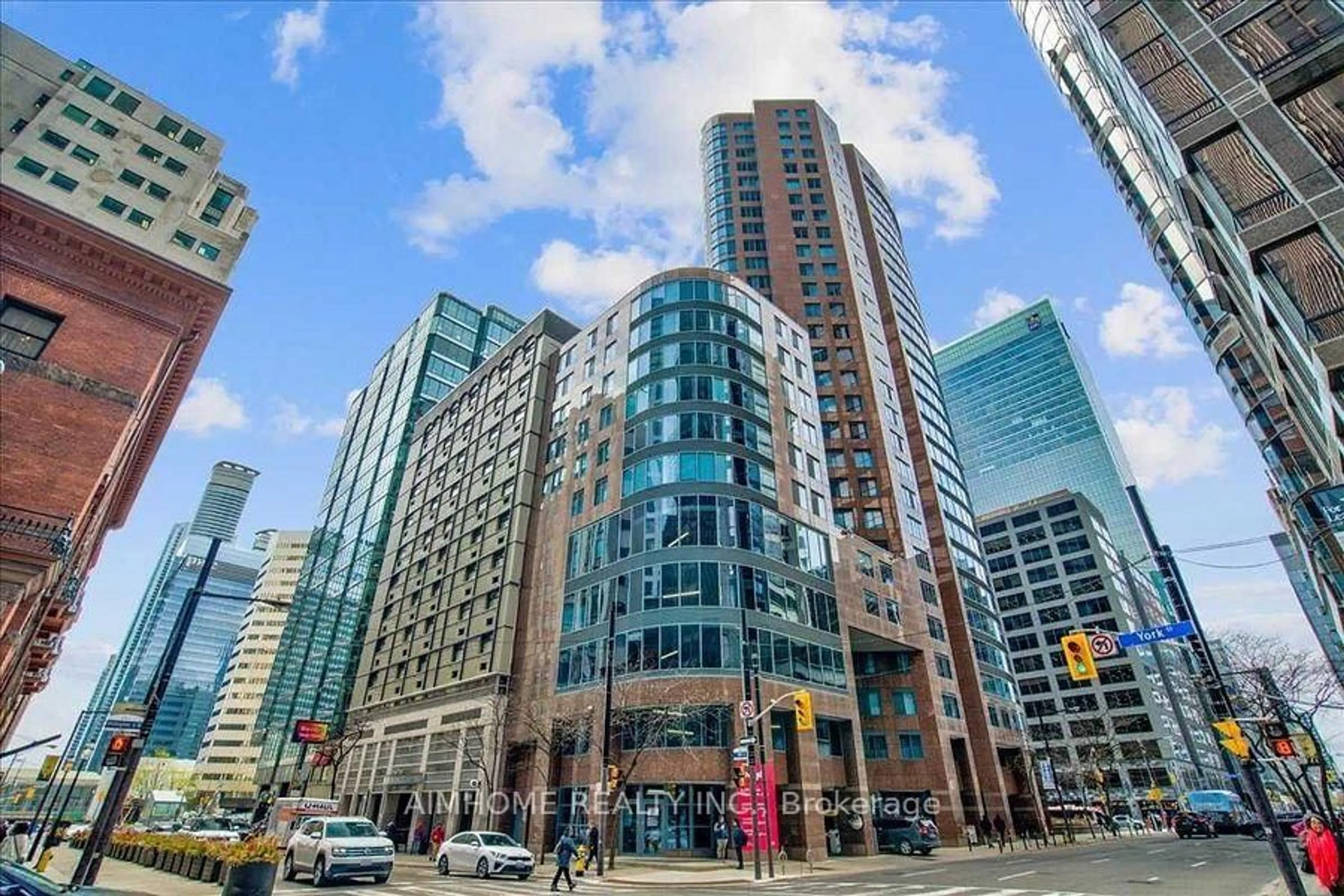 Patio, unknown for 33 University Ave #207, Toronto Ontario M5J 2S7