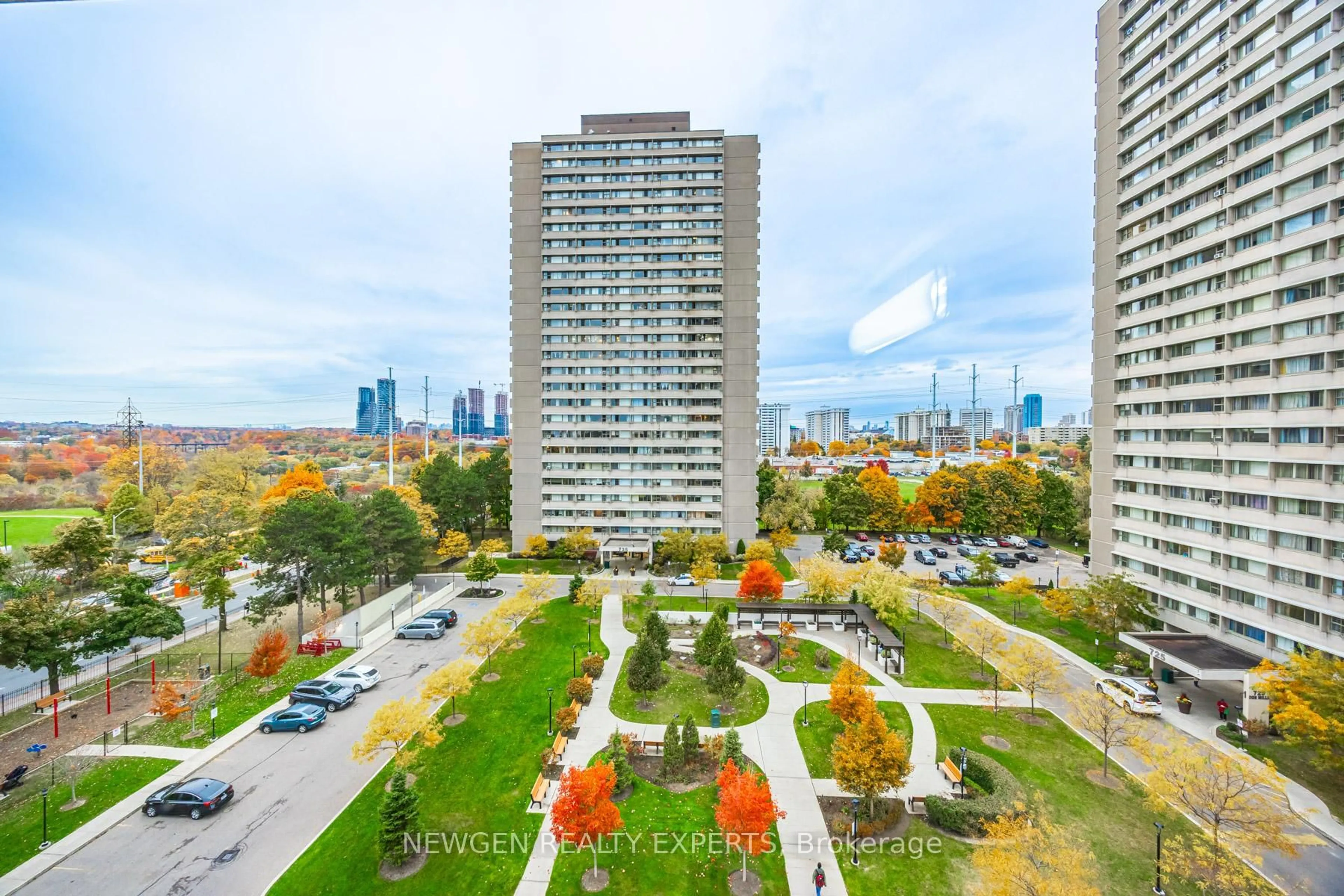 A pic from outside/outdoor area/front of a property/back of a property/a pic from drone, city buildings view from balcony for 715 Don Mills Rd #802, Toronto Ontario M3C 1S5