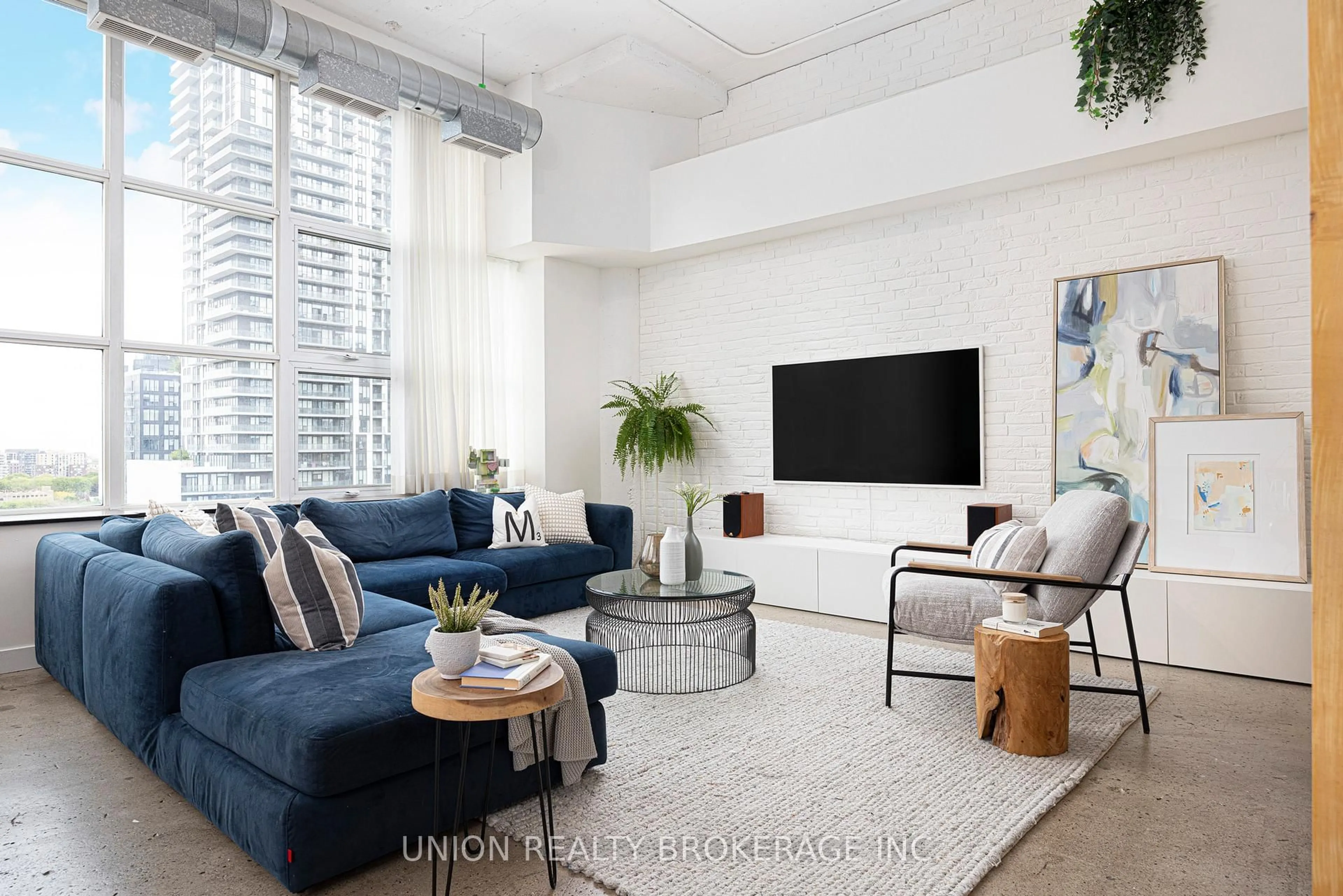 Living room with furniture, unknown for 155 Dalhousie St #942, Toronto Ontario M5B 2P7