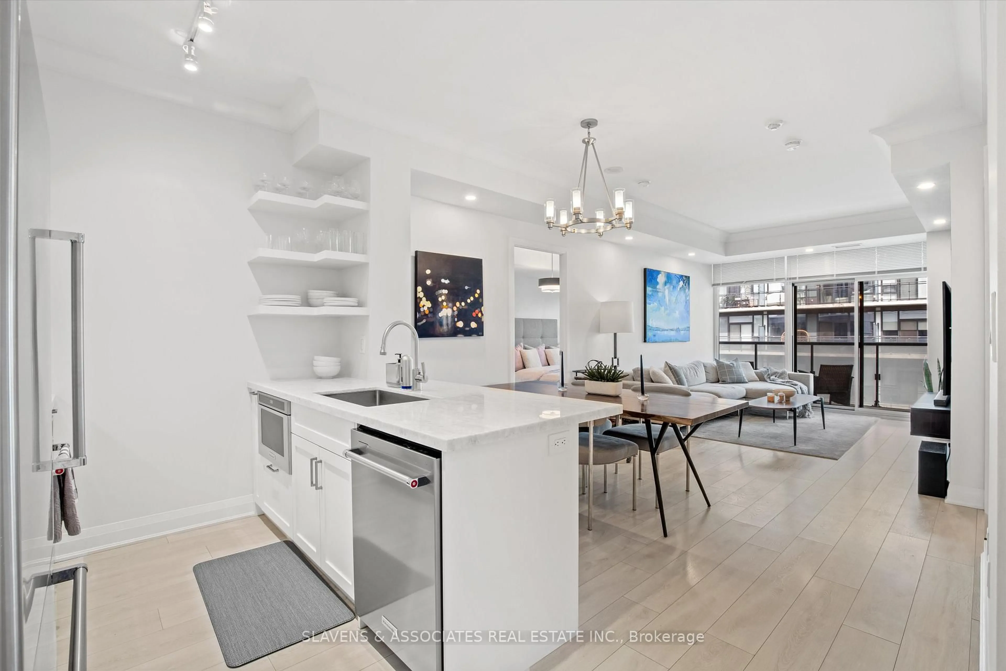 Open concept kitchen, unknown for 400 Adelaide St #PH1, Toronto Ontario M5A 4S3