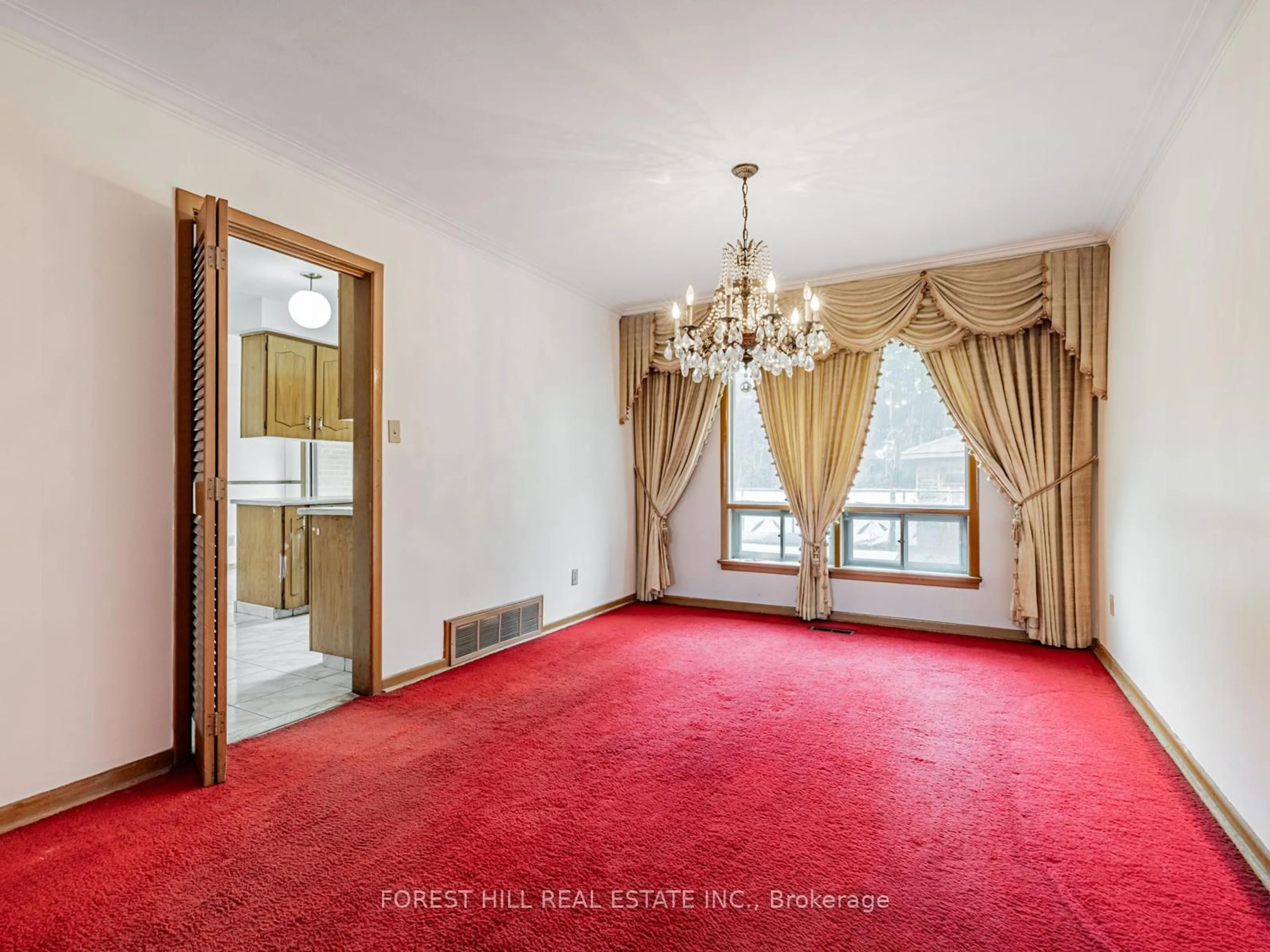 Indoor foyer for 522 Cummer Ave, Toronto Ontario M2K 2L9