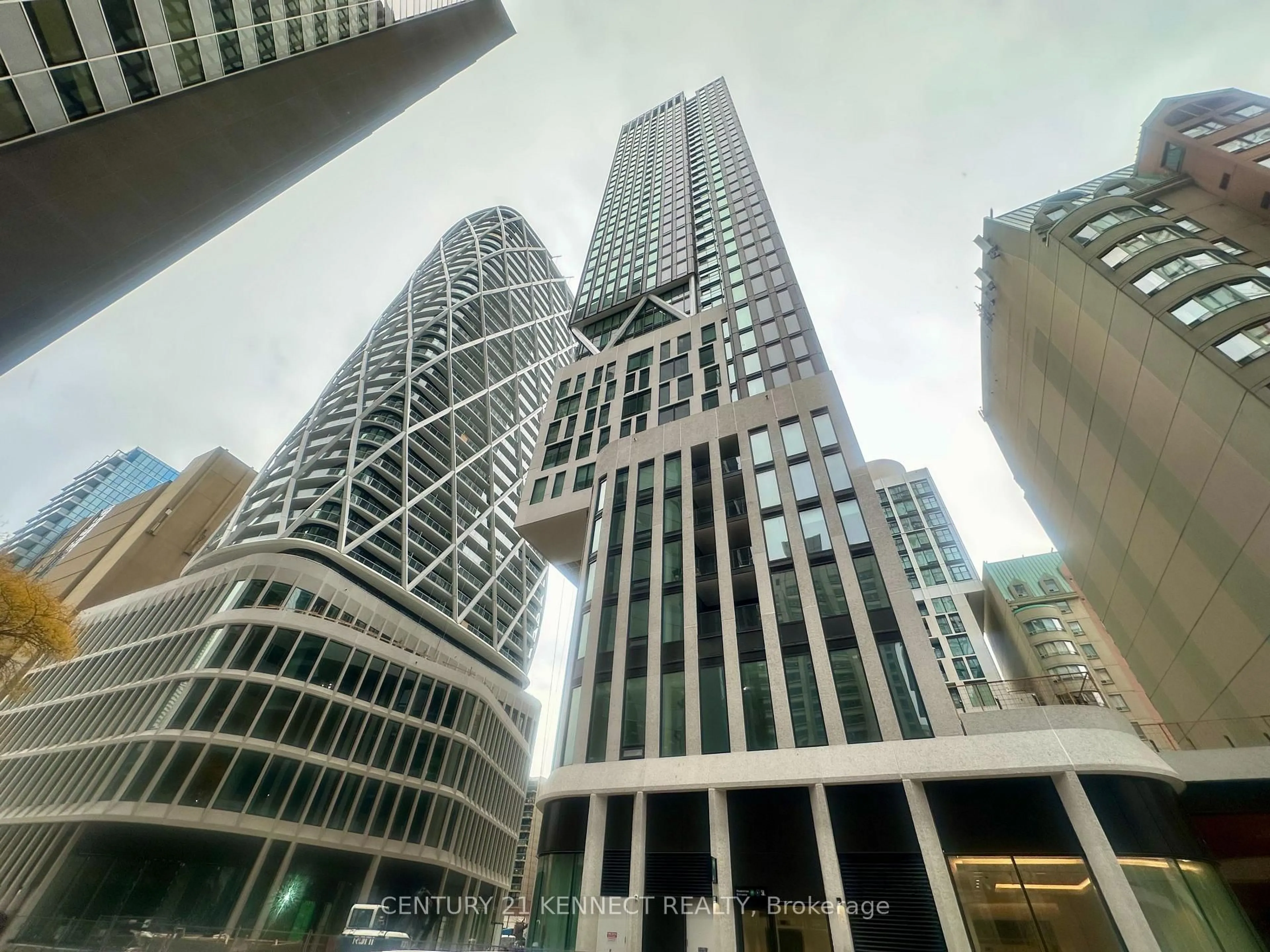 Blurry image for 238 Simcoe St #3306, Toronto Ontario M5T 3B9