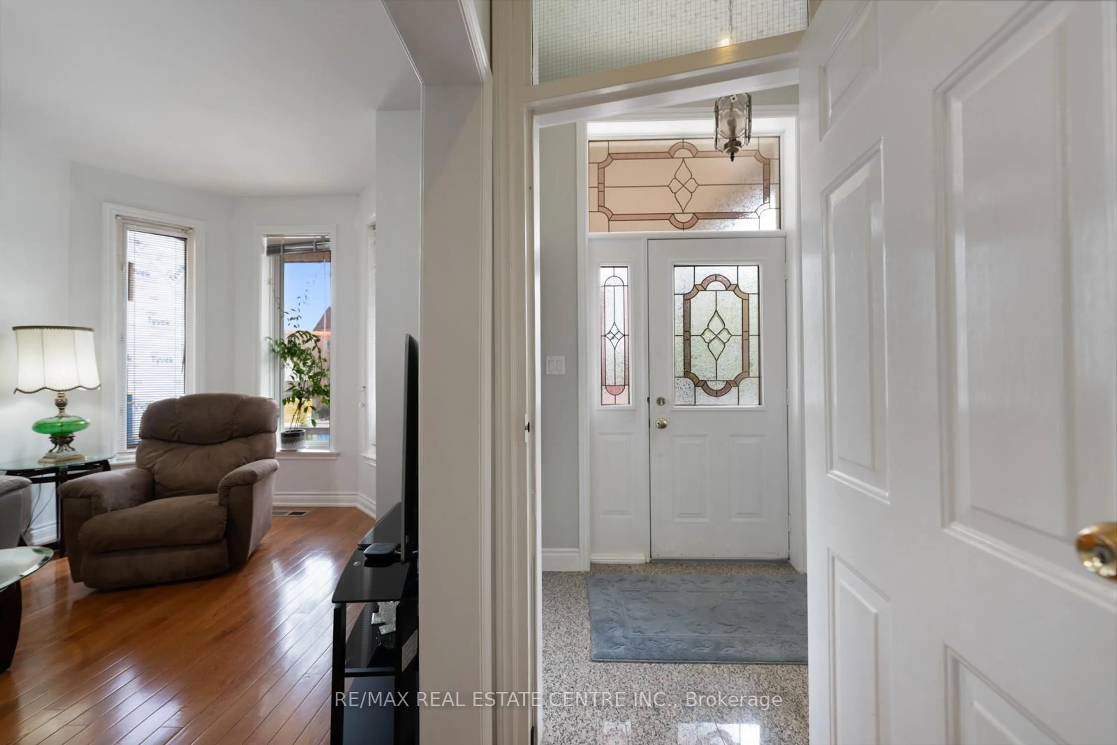 Indoor entryway for 14 Churchill Ave, Toronto Ontario M6J 2B4