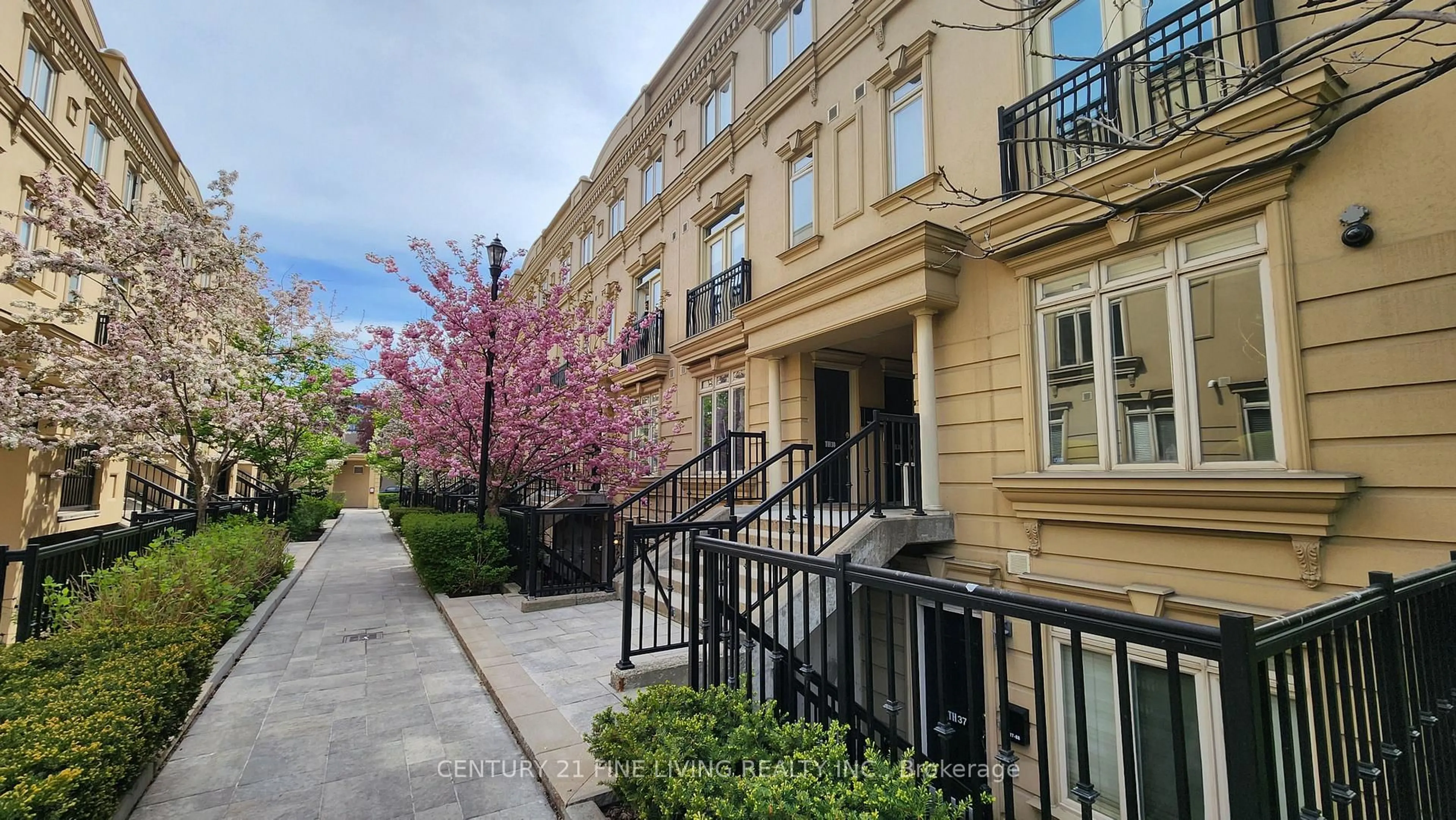 Unknown for 88 Carr St #35, Toronto Ontario M5T 1B7