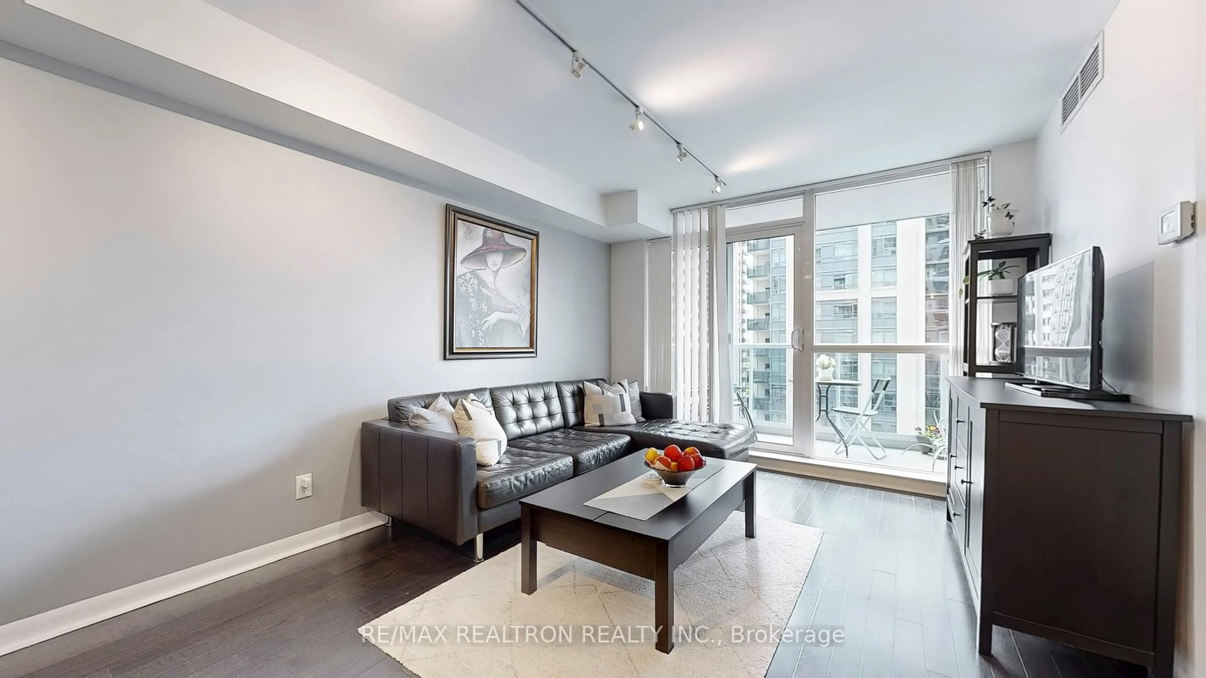 Living room with furniture, unknown for 4978 Yonge St #1608, Toronto Ontario M2N 7G8