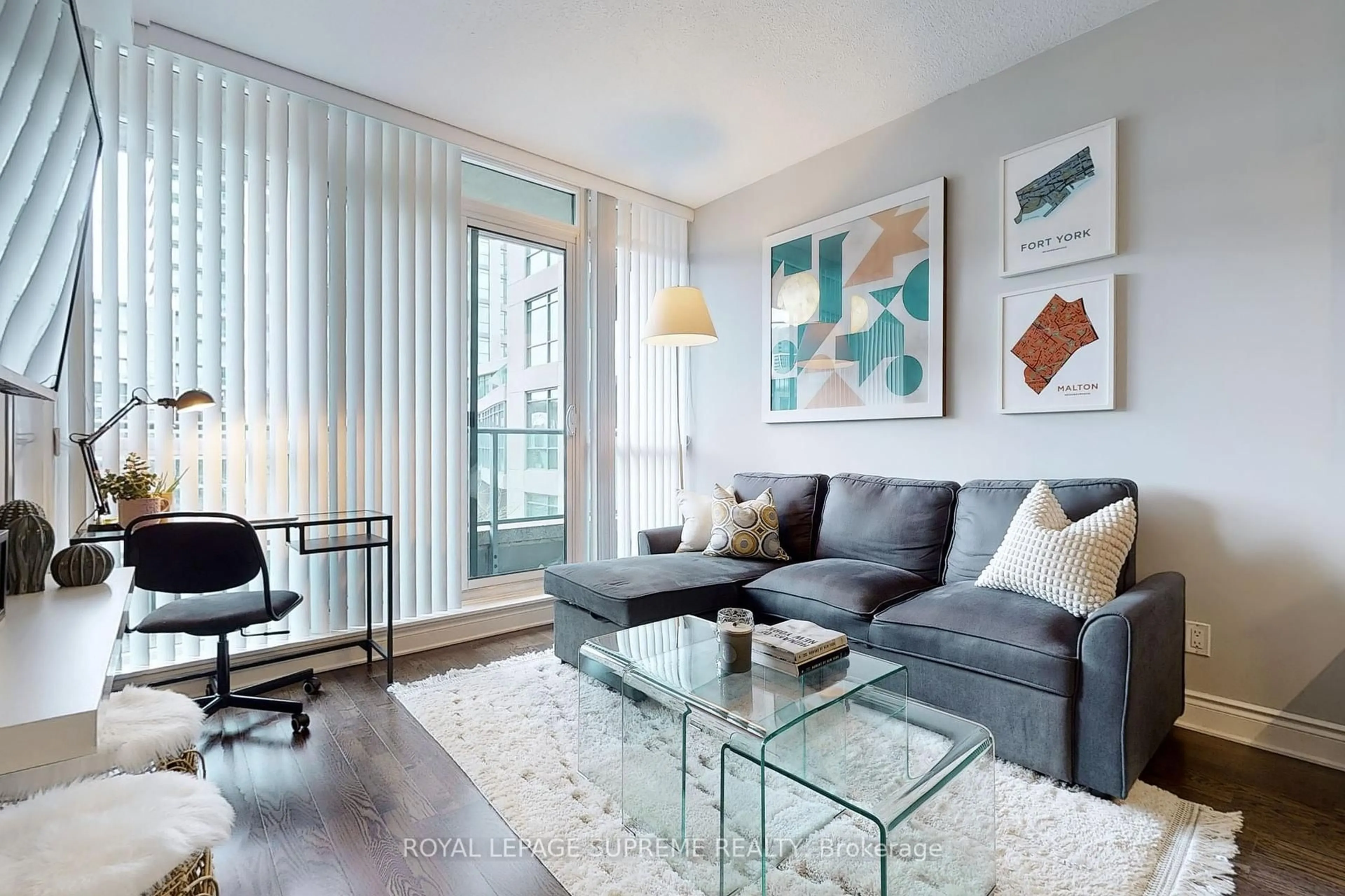 Living room with furniture, wood/laminate floor for 215 Fort York Blvd #314, Toronto Ontario M5V 4A2