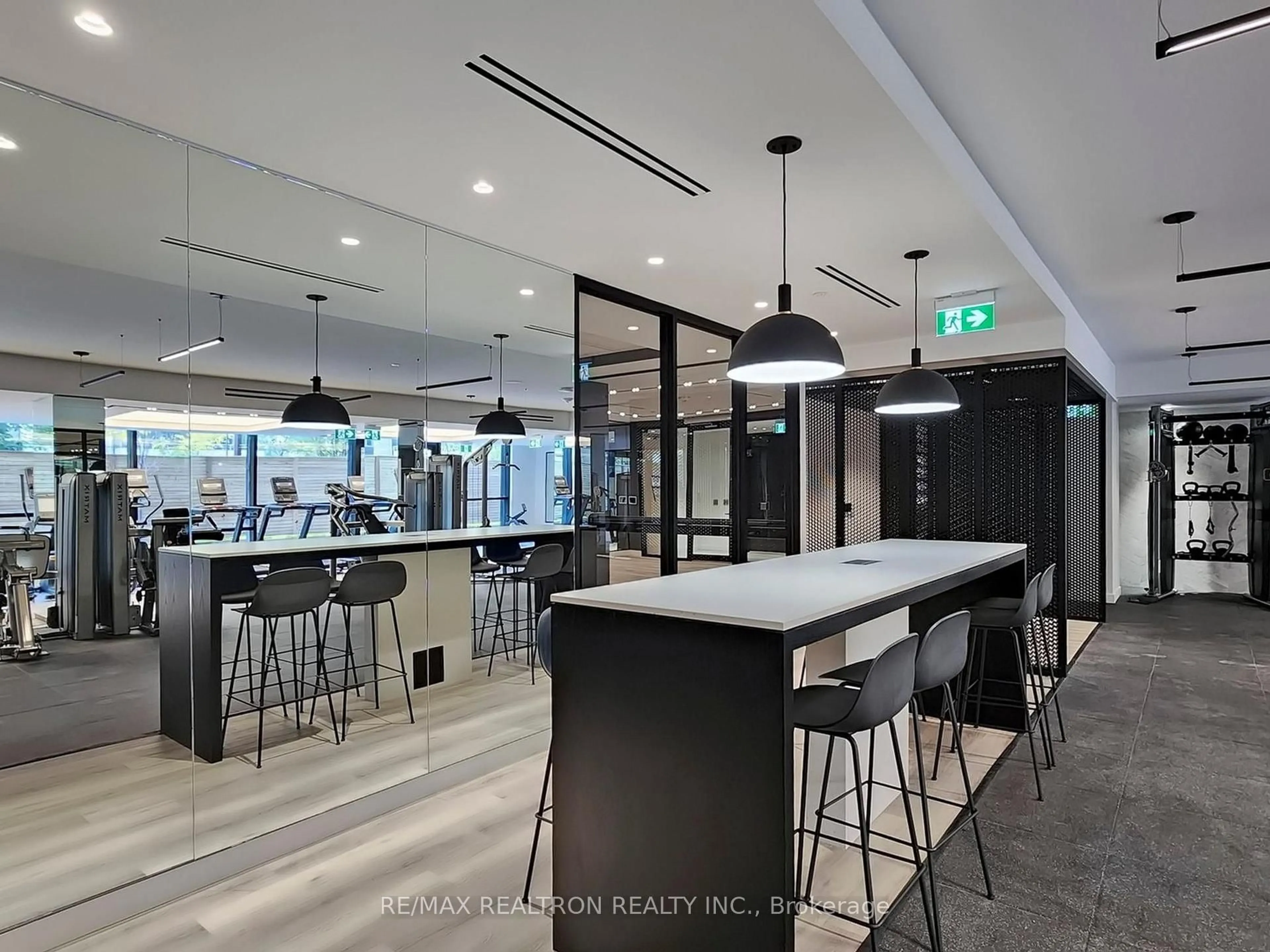 Contemporary kitchen, unknown for 127 Broadway Ave #510, Toronto Ontario M4P 1V4