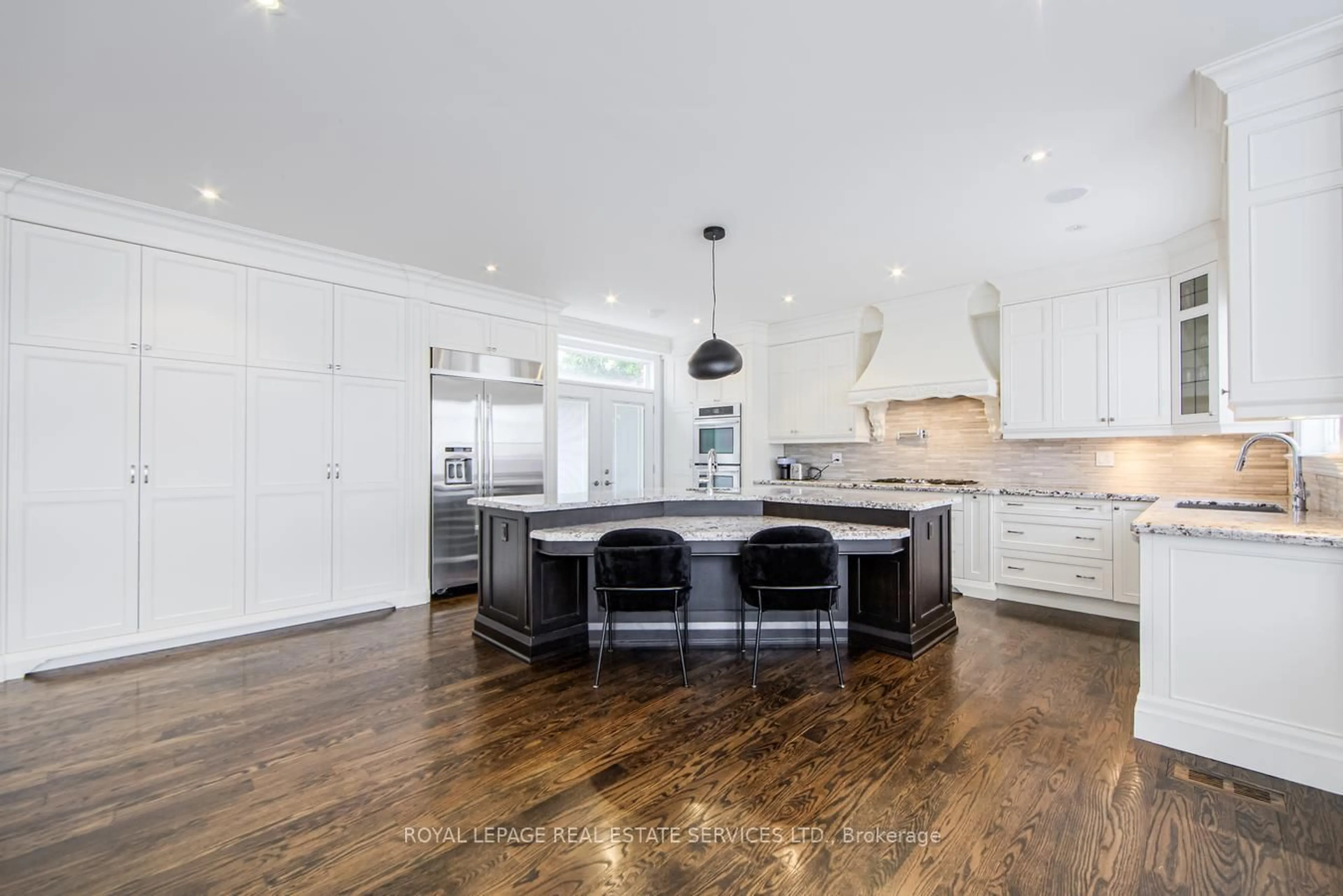 Open concept kitchen, unknown for 21A Roycrest Ave, Toronto Ontario M2N 1R1