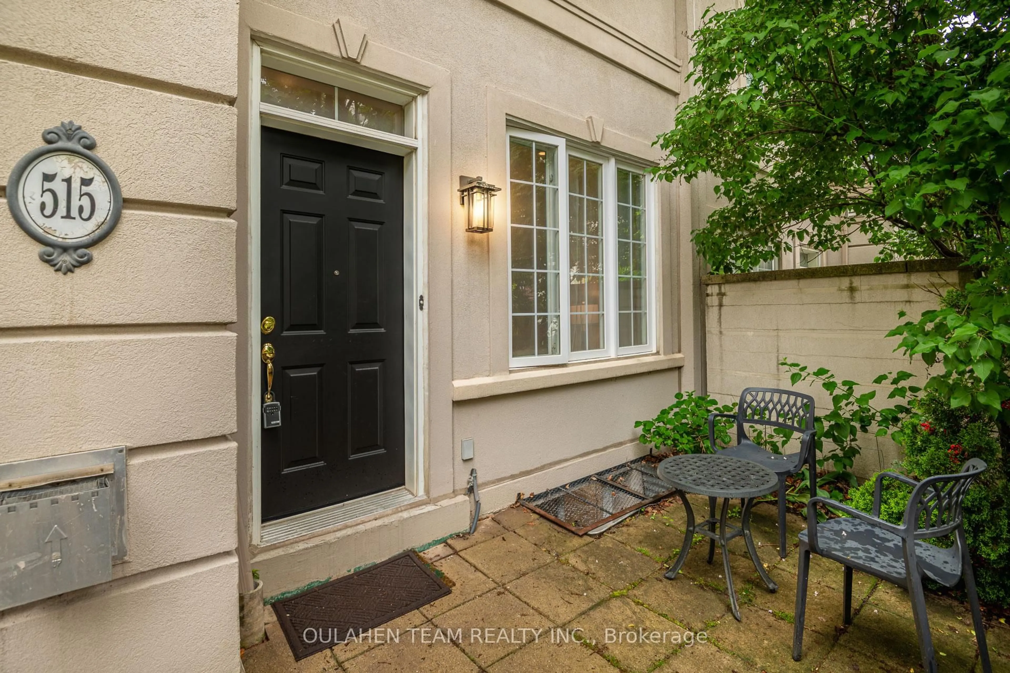 Indoor entryway for 11 Everson Dr #515, Toronto Ontario M2N 7B9