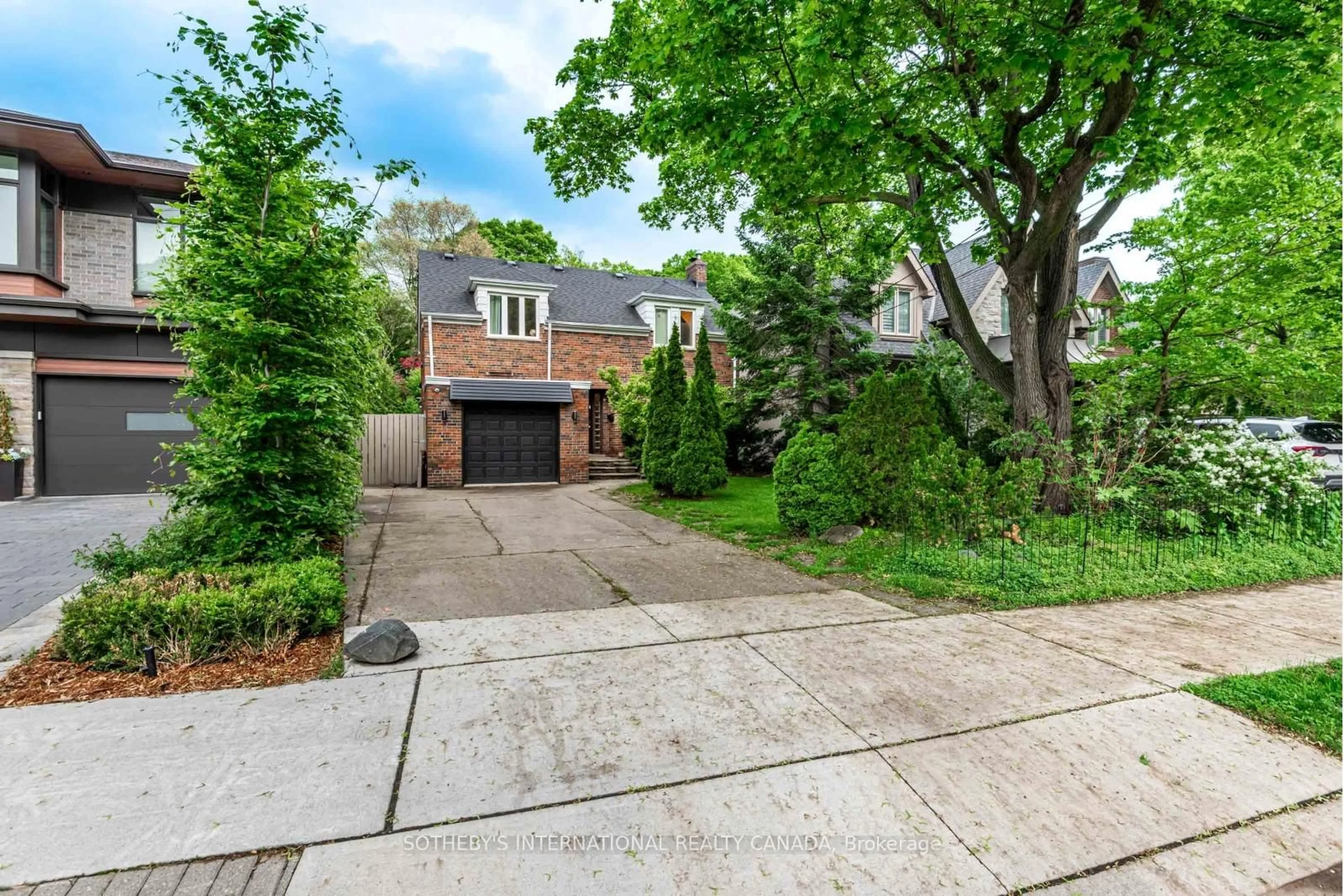 Unknown for 34 Killdeer Cres, Toronto Ontario M4G 2W8