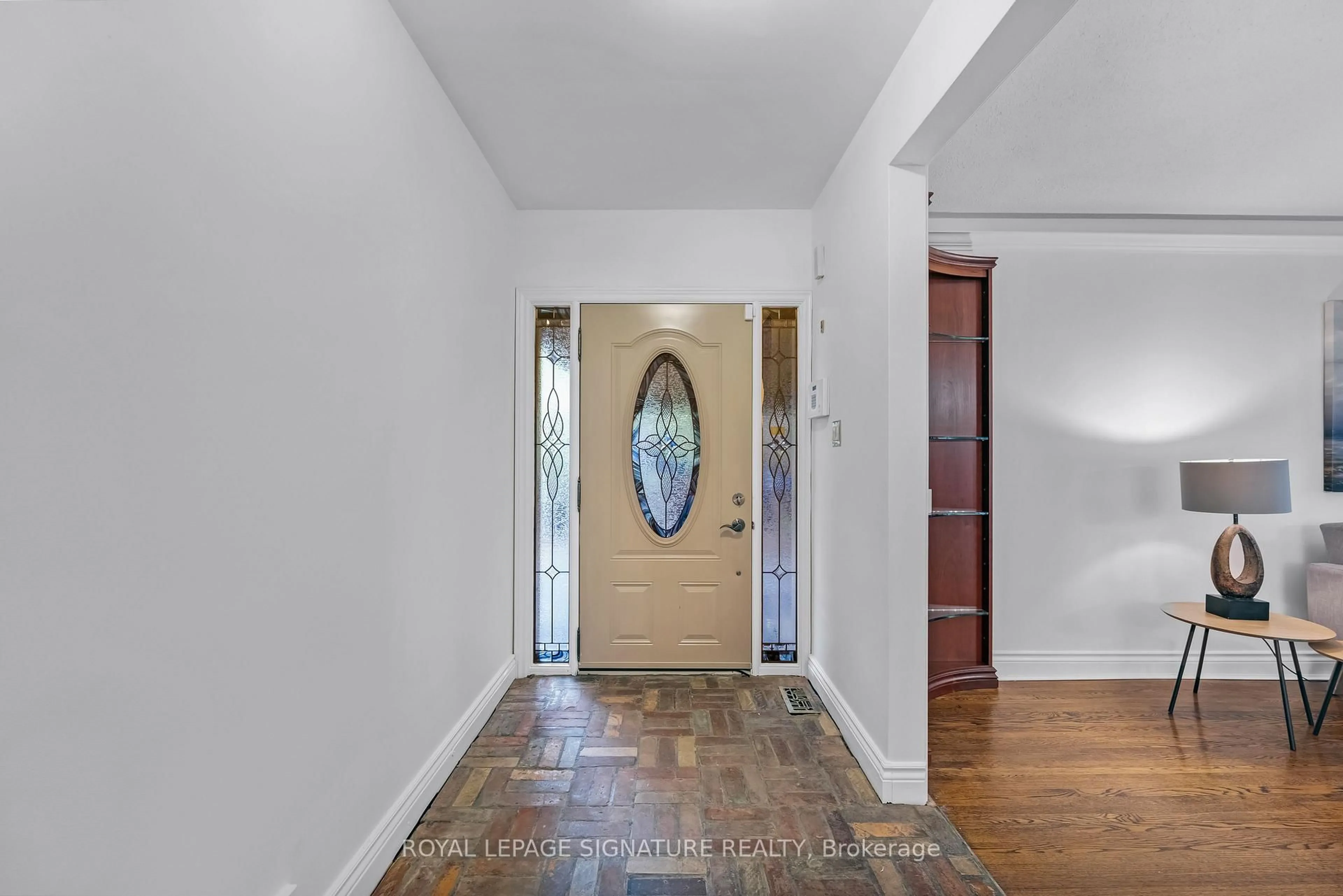 Indoor foyer for 23 Palomino Cres, Toronto Ontario M2K 1W2