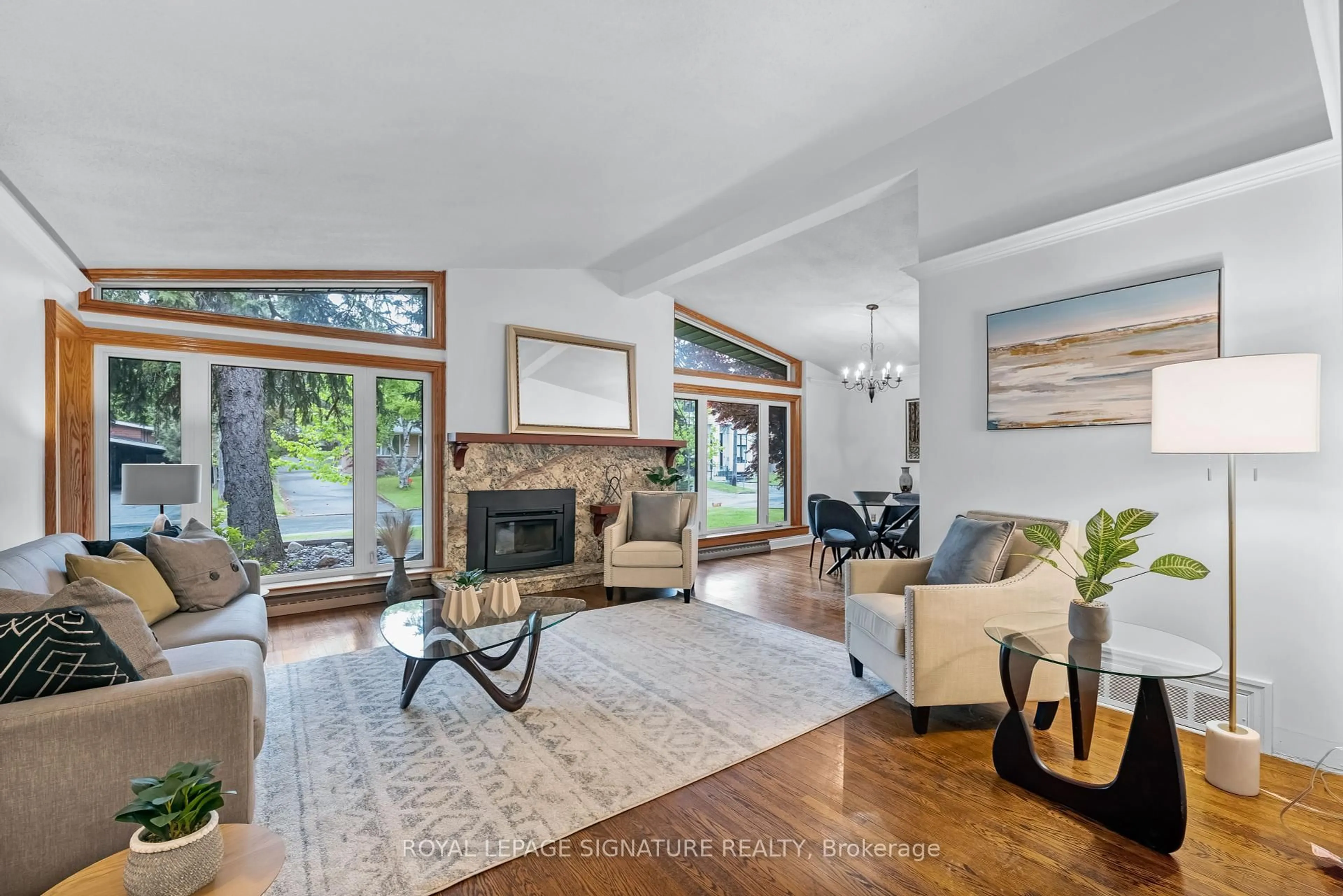 Living room with furniture, unknown for 23 Palomino Cres, Toronto Ontario M2K 1W2