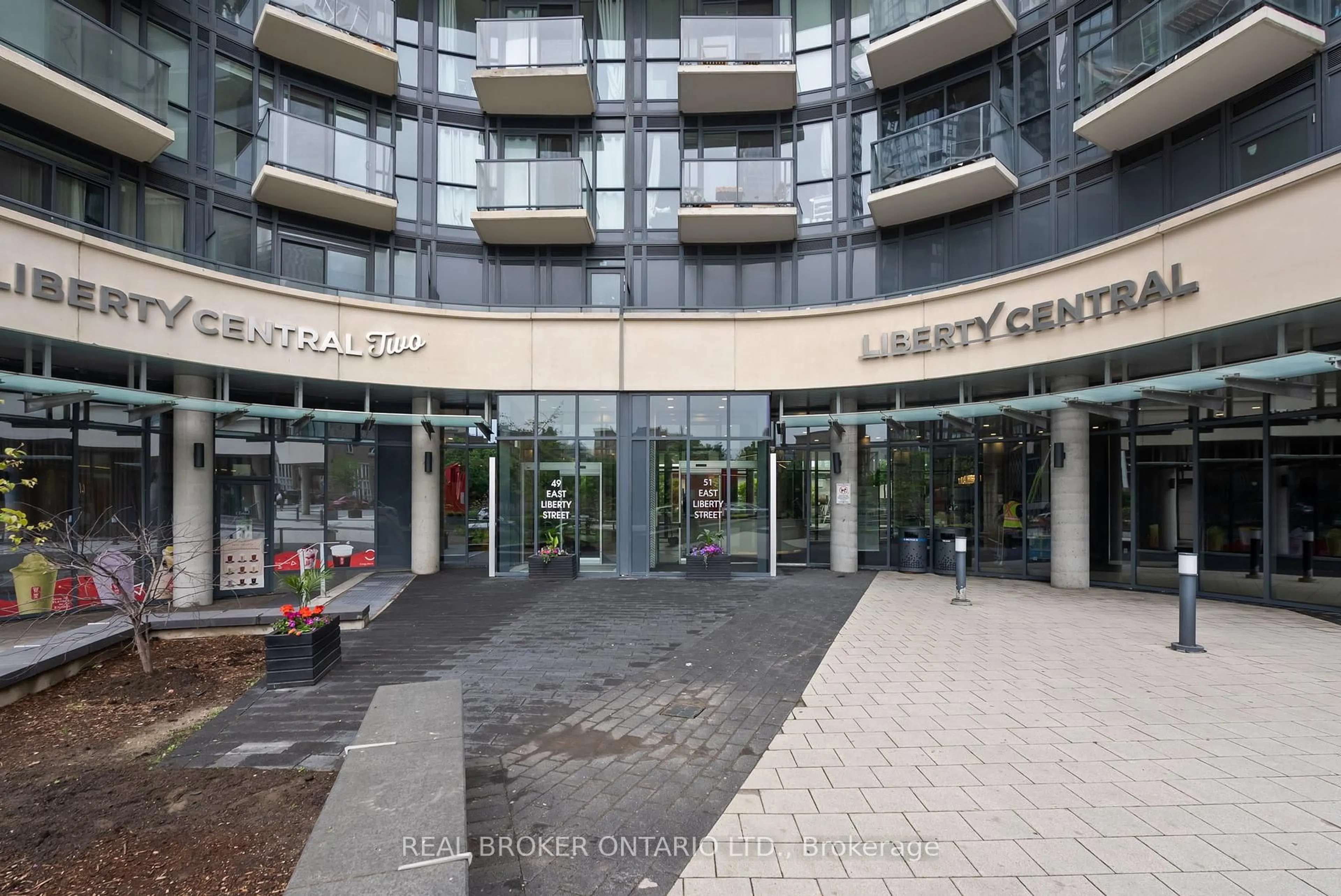 Indoor foyer for 51 East Liberty St #1115, Toronto Ontario M6K 3P8
