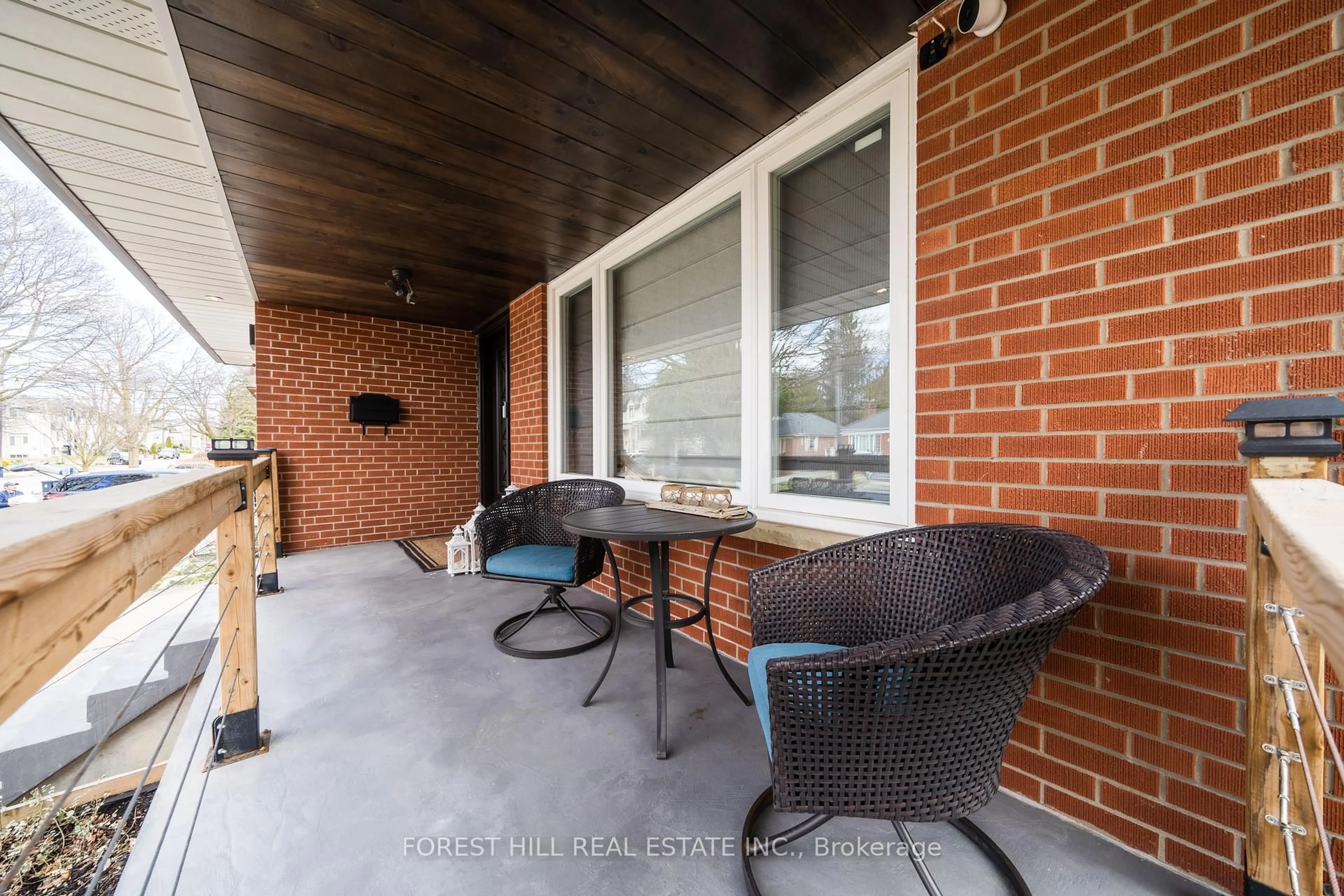 Patio, street for 33 Madawaska Ave, Toronto Ontario M2M 2R1