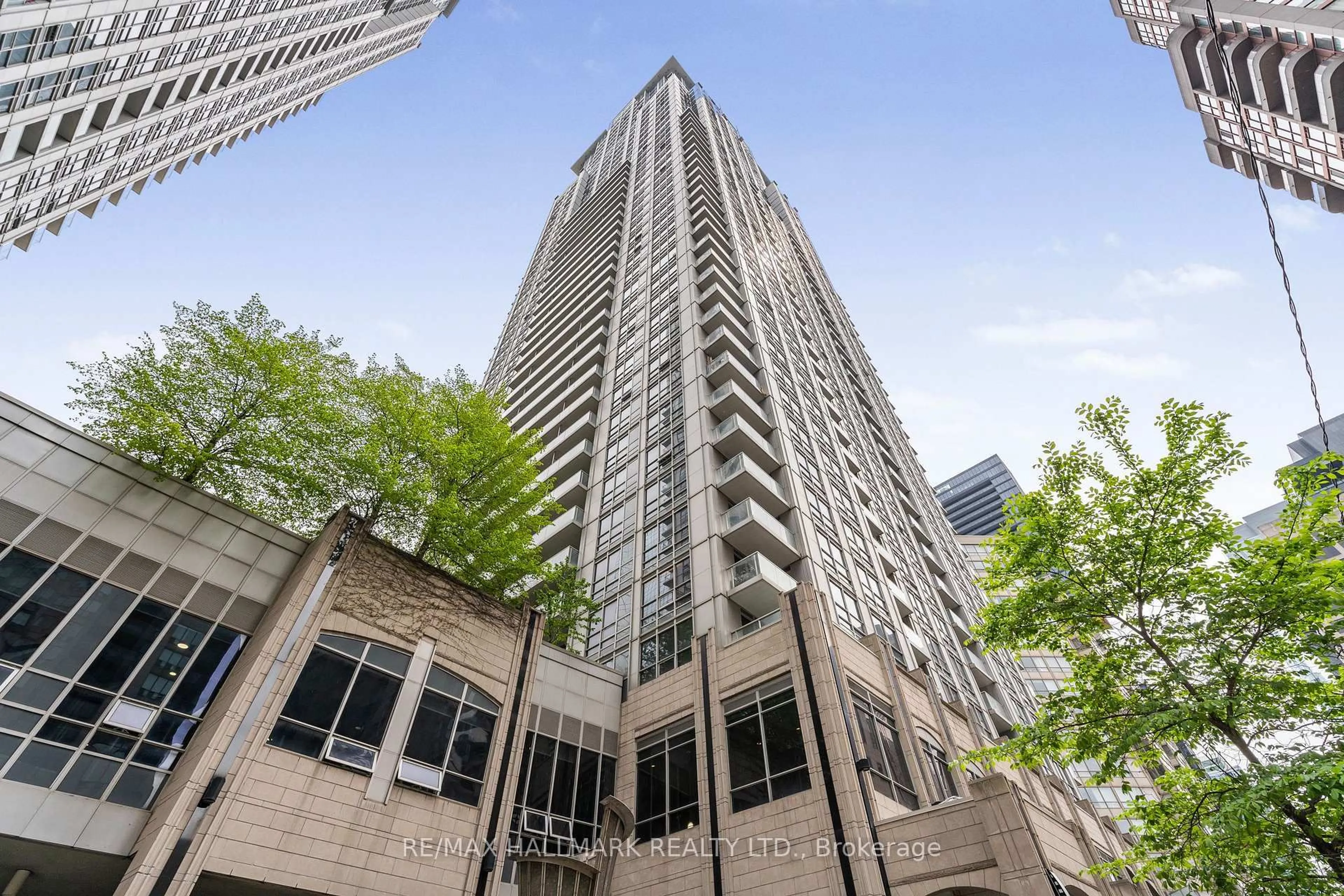 Unknown for 761 Bay St #1403, Toronto Ontario M5G 2R2