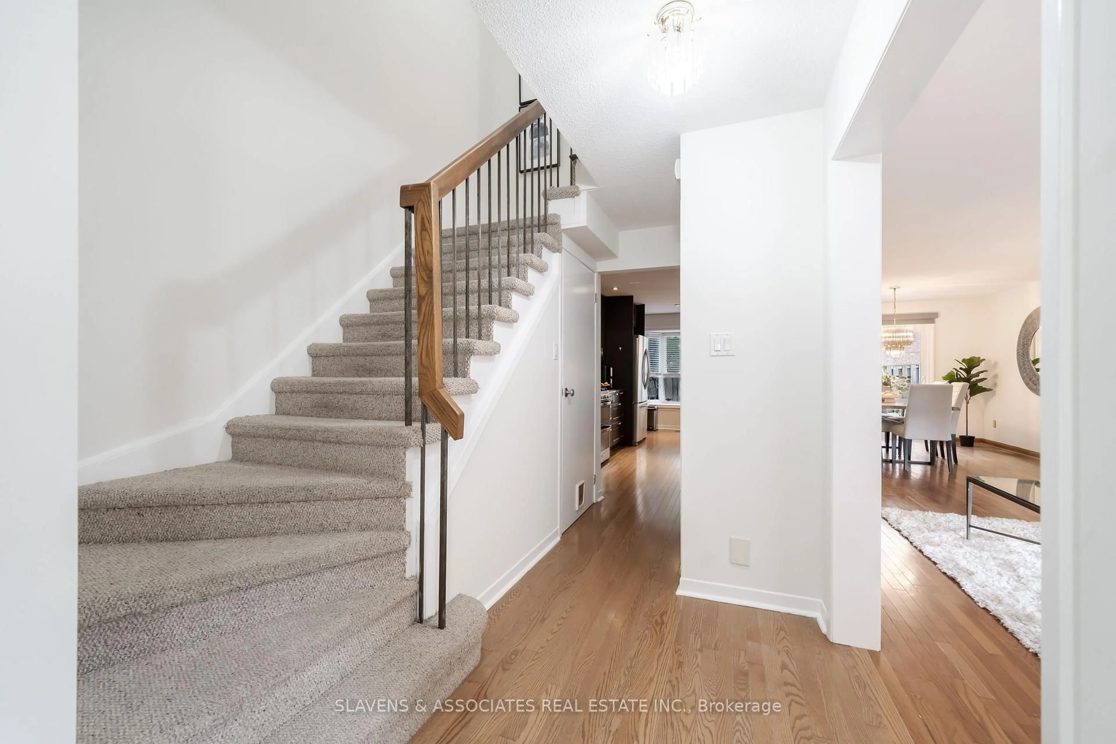 Stairs for 132 Stillwater Cres, Toronto Ontario M2R 3S2