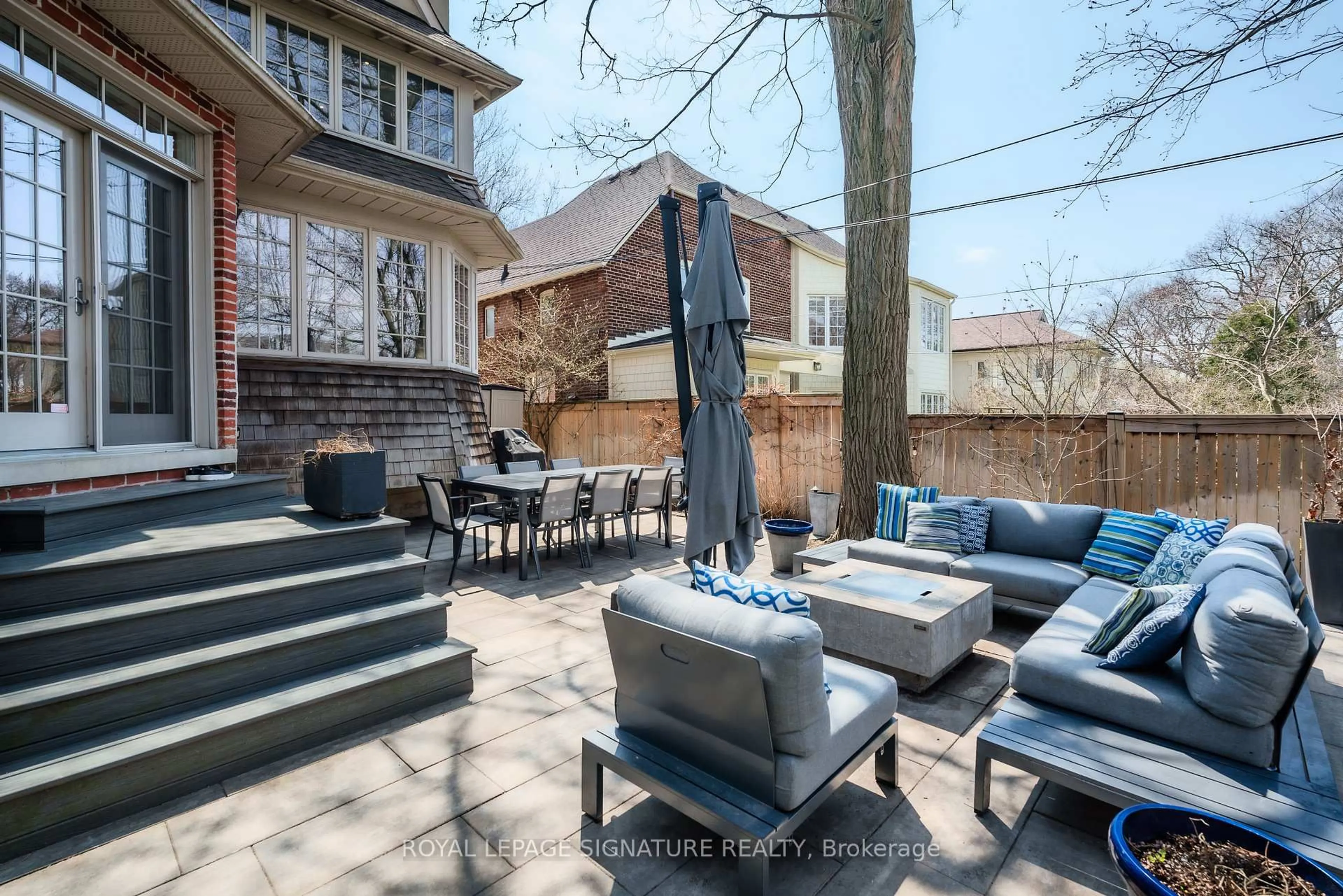 Patio, street for 18 Weybourne Cres, Toronto Ontario M4N 2R3