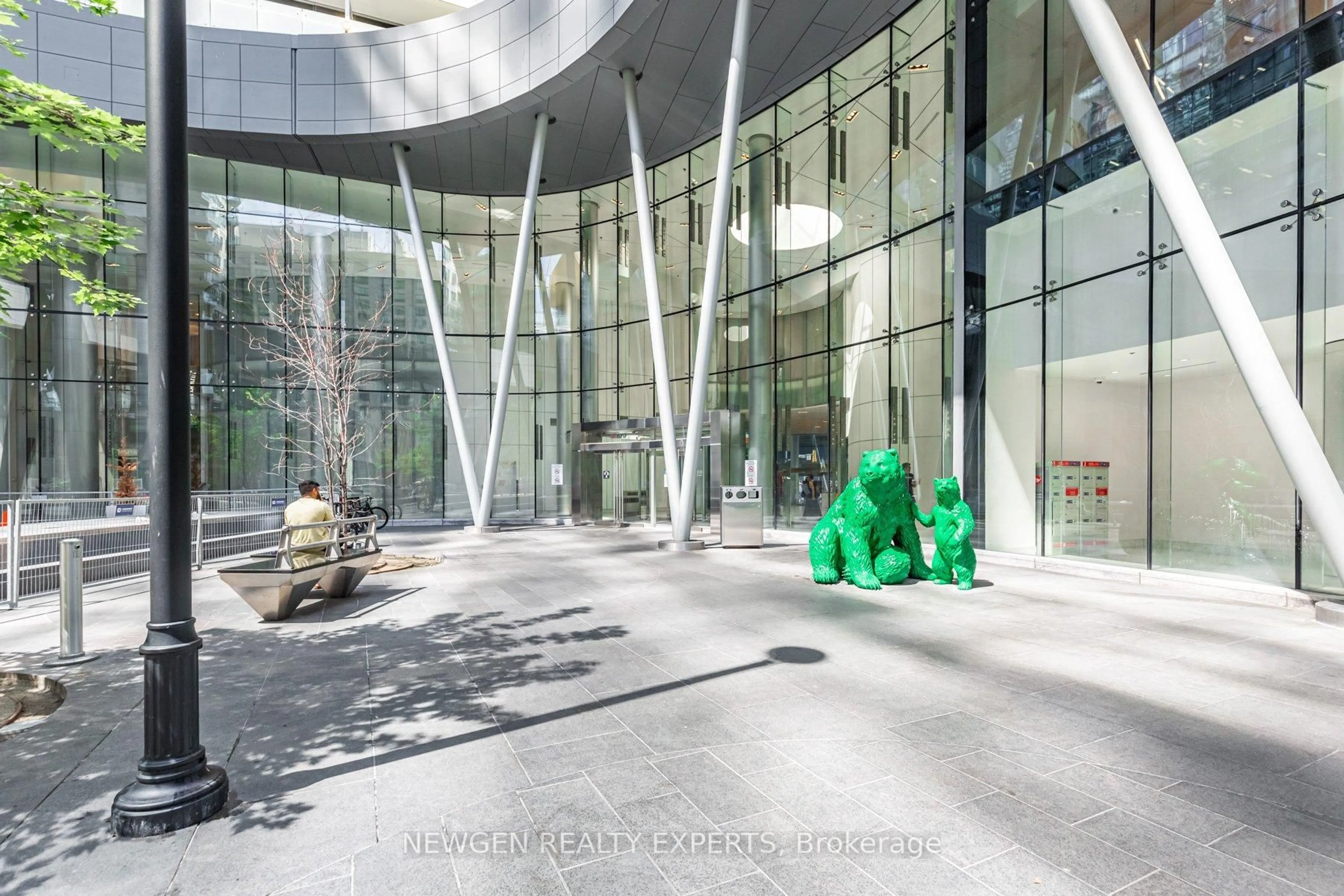 Indoor foyer for 12 York St #1207, Toronto Ontario M5J 0A9