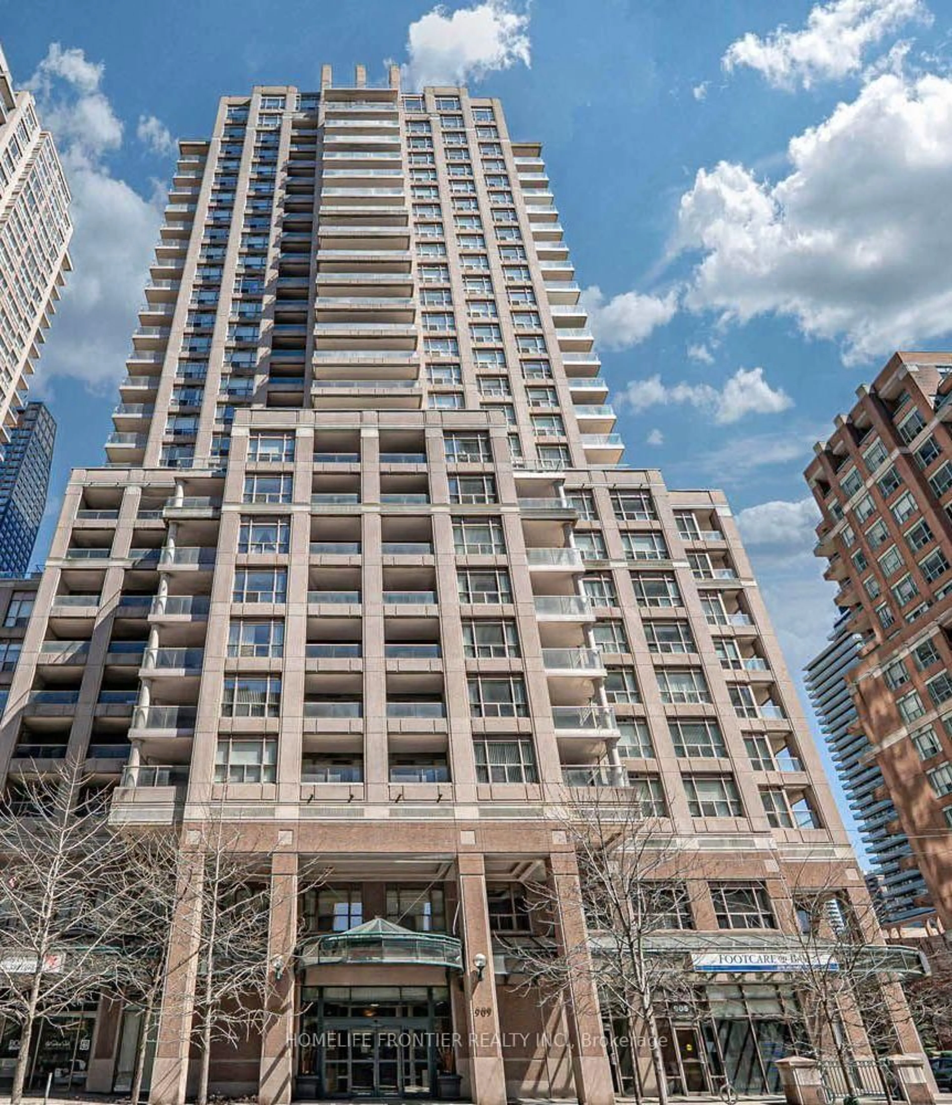 Unknown for 909 Bay St #417, Toronto Ontario M5S 3G2