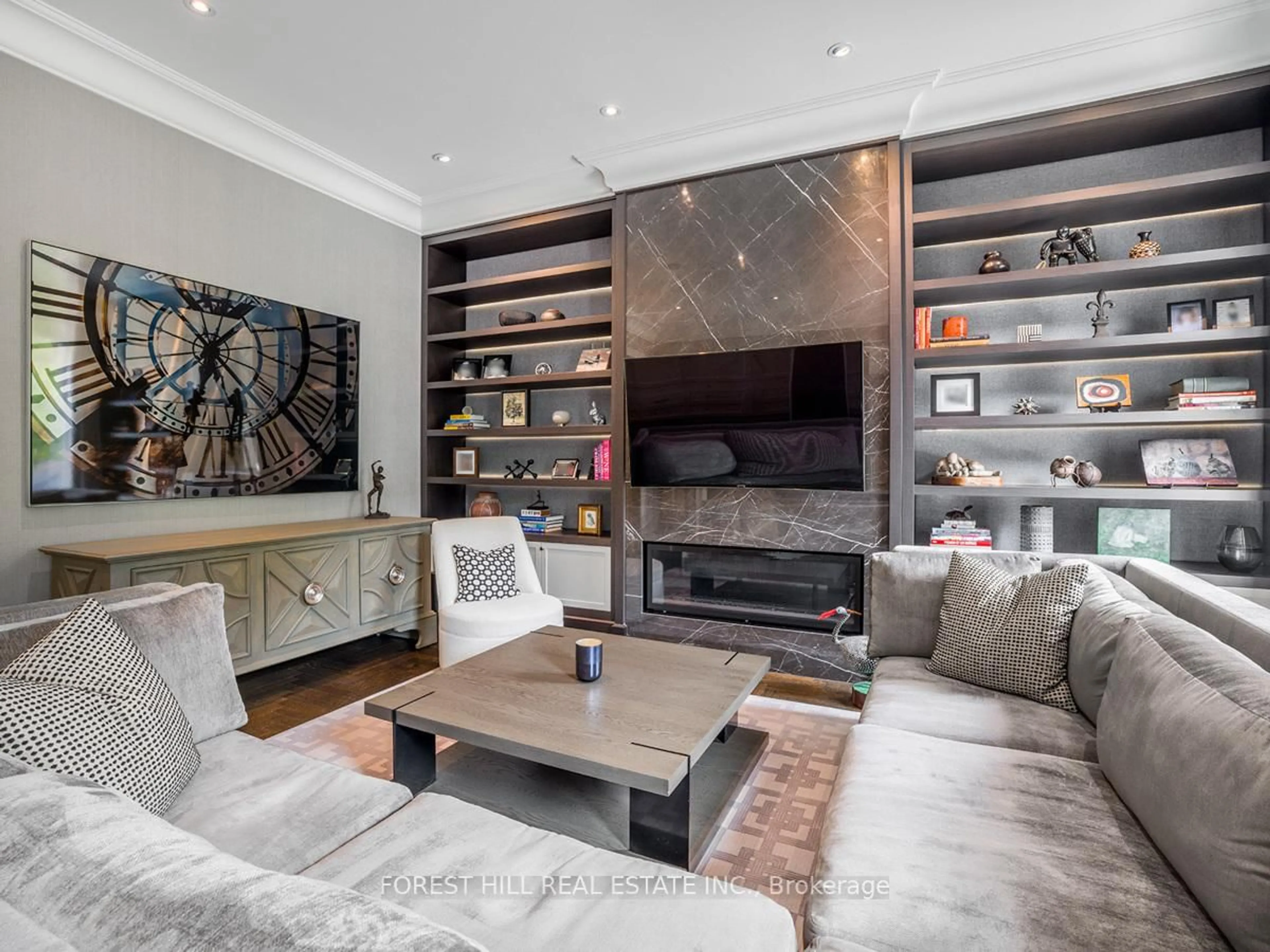 Living room with furniture, unknown for 19 Vesta Dr, Toronto Ontario M5P 2Z4