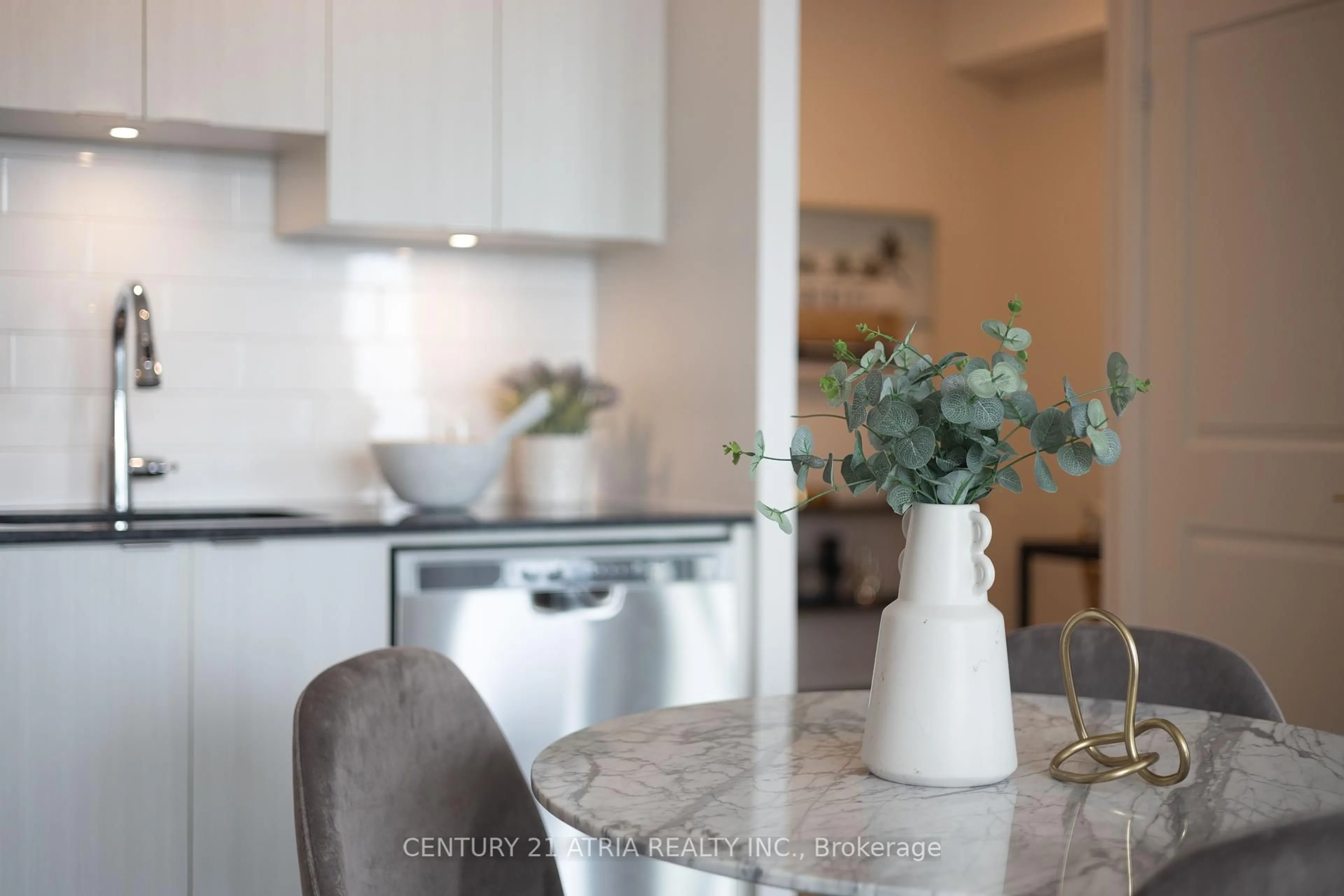 Open concept kitchen, ceramic/tile floor for 60 Ann O'Reilly Rd #1758, Toronto Ontario M2J 0C8