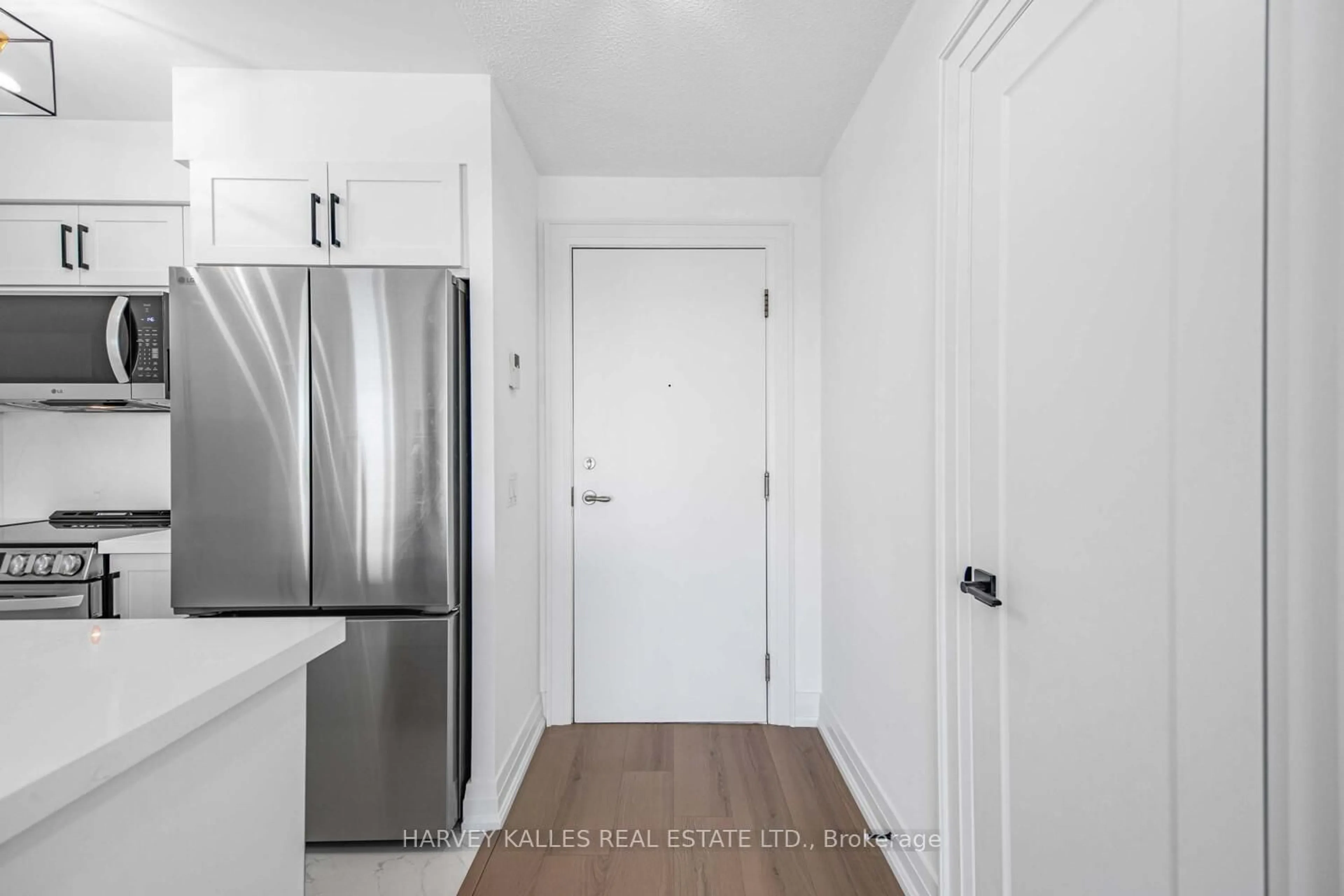 Indoor entryway for 25 Greenview Ave #1528, Toronto Ontario M2M 0A5