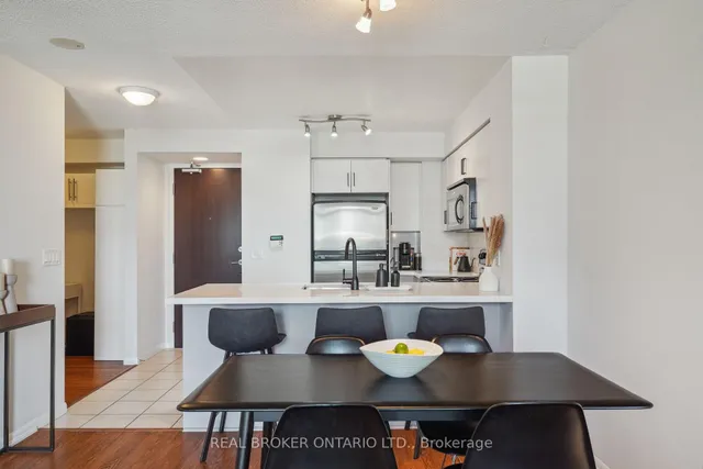 Additional image 20 of 231 Fort York Blvd Unit 615