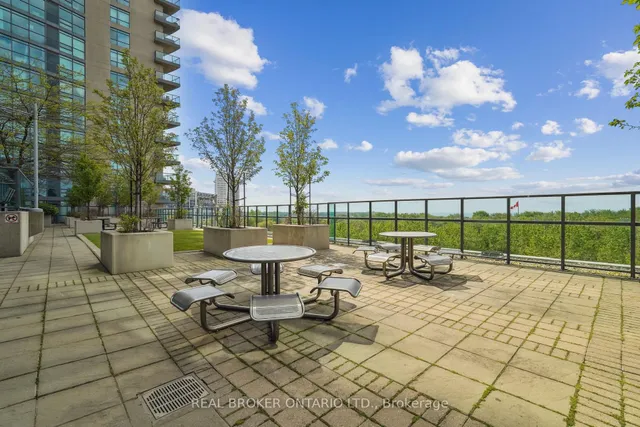 Additional image 5 of 231 Fort York Blvd Unit 615