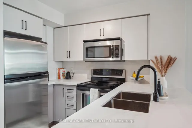 Additional image 23 of 231 Fort York Blvd Unit 615