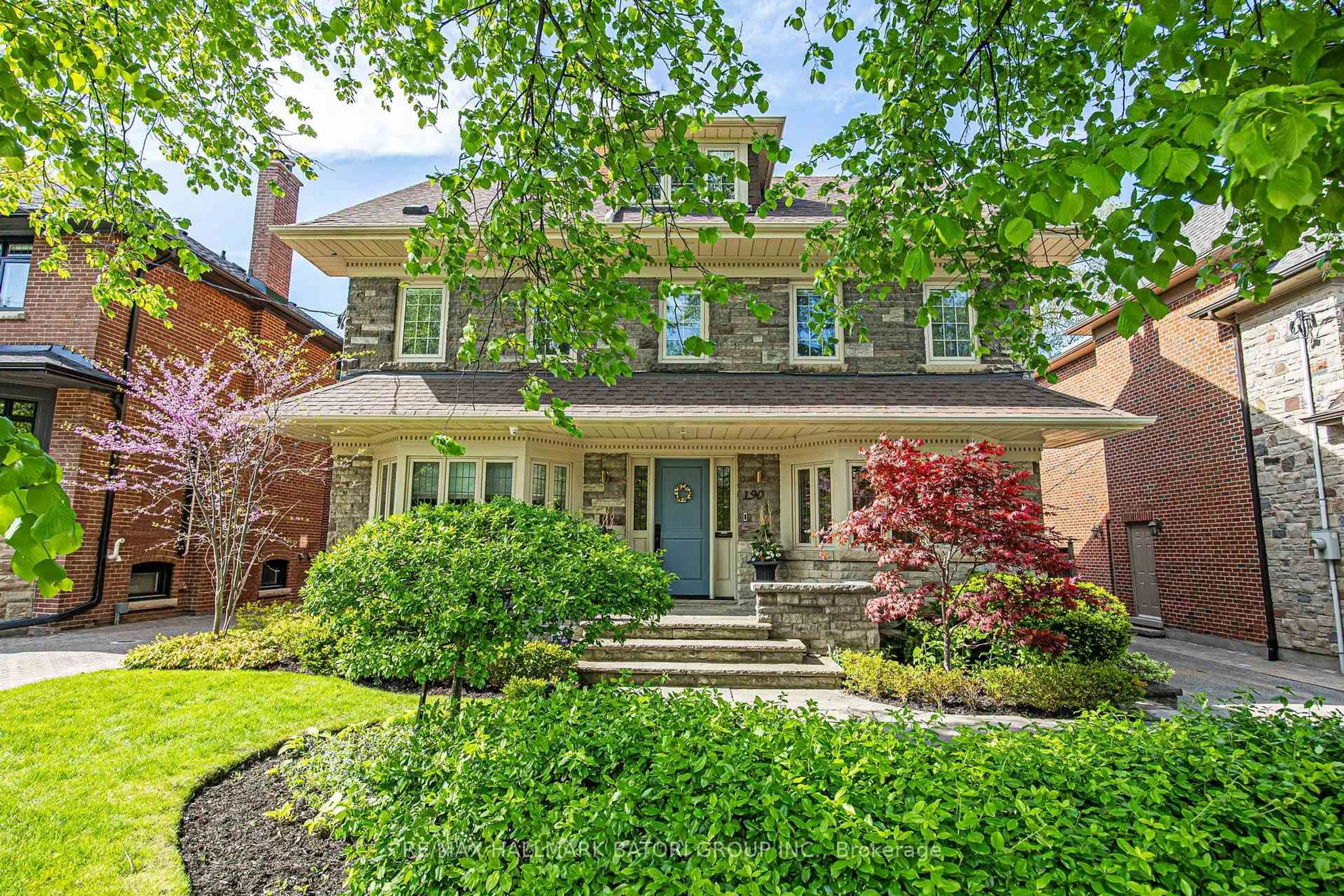 Home with brick exterior material, street for 190 Strathallan Blvd, Toronto Ontario M5N 1T1